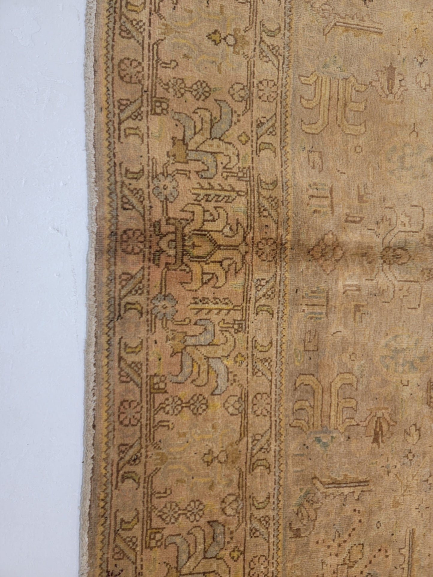 Hand-Knotted Wool Rug Tabriz 6'9" x 9'7"
