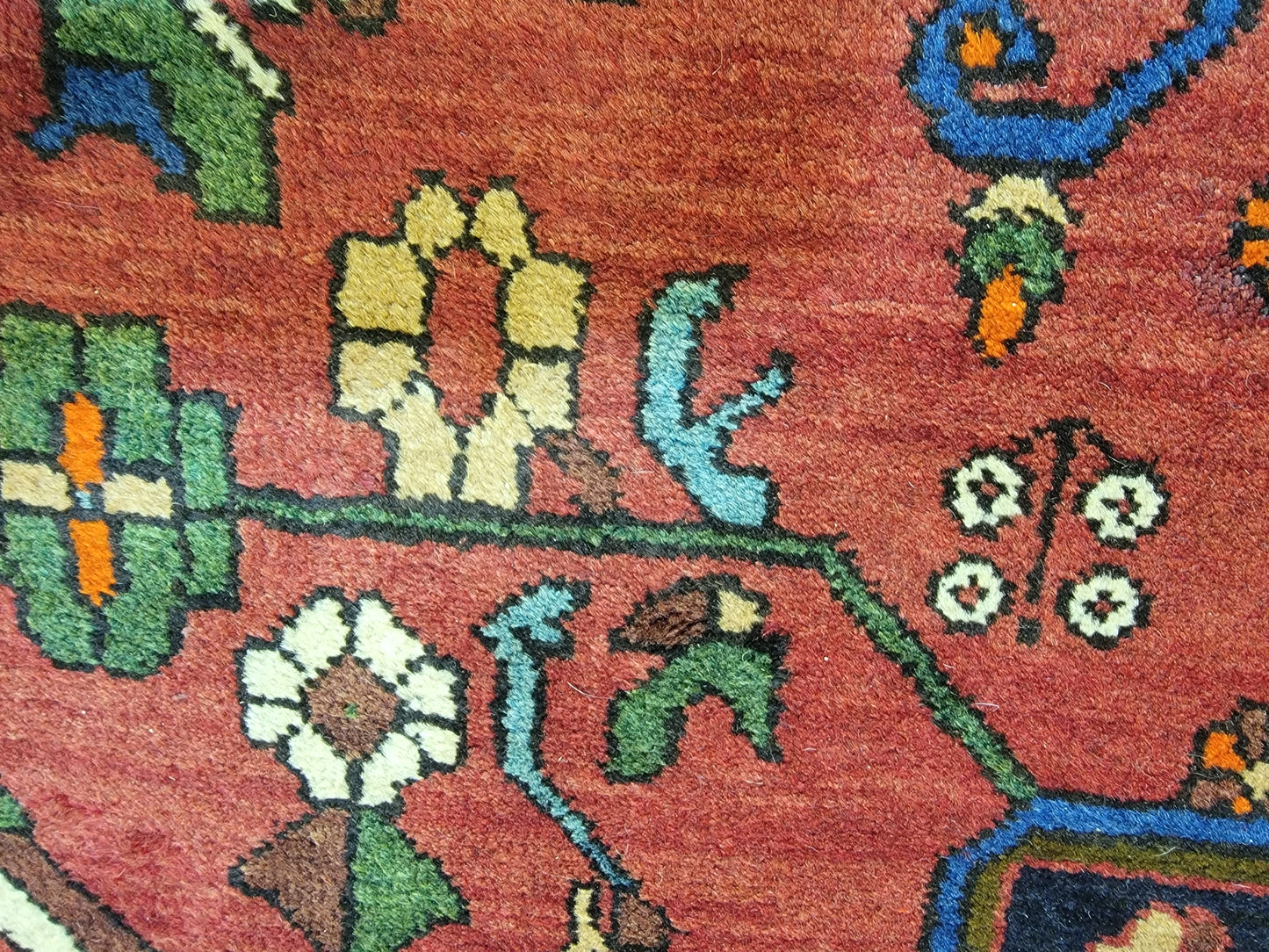 Hand-Knotted Wool Rug Heriz 7' x 10'