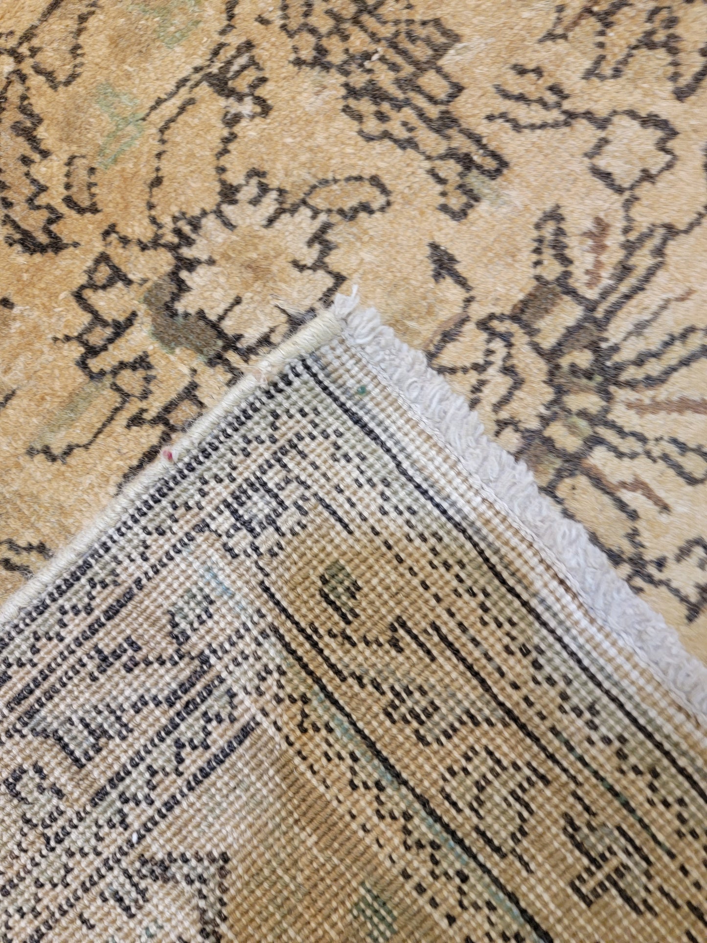 Hand-Knotted Wool Rug Tabriz 6'10" x 9'5"