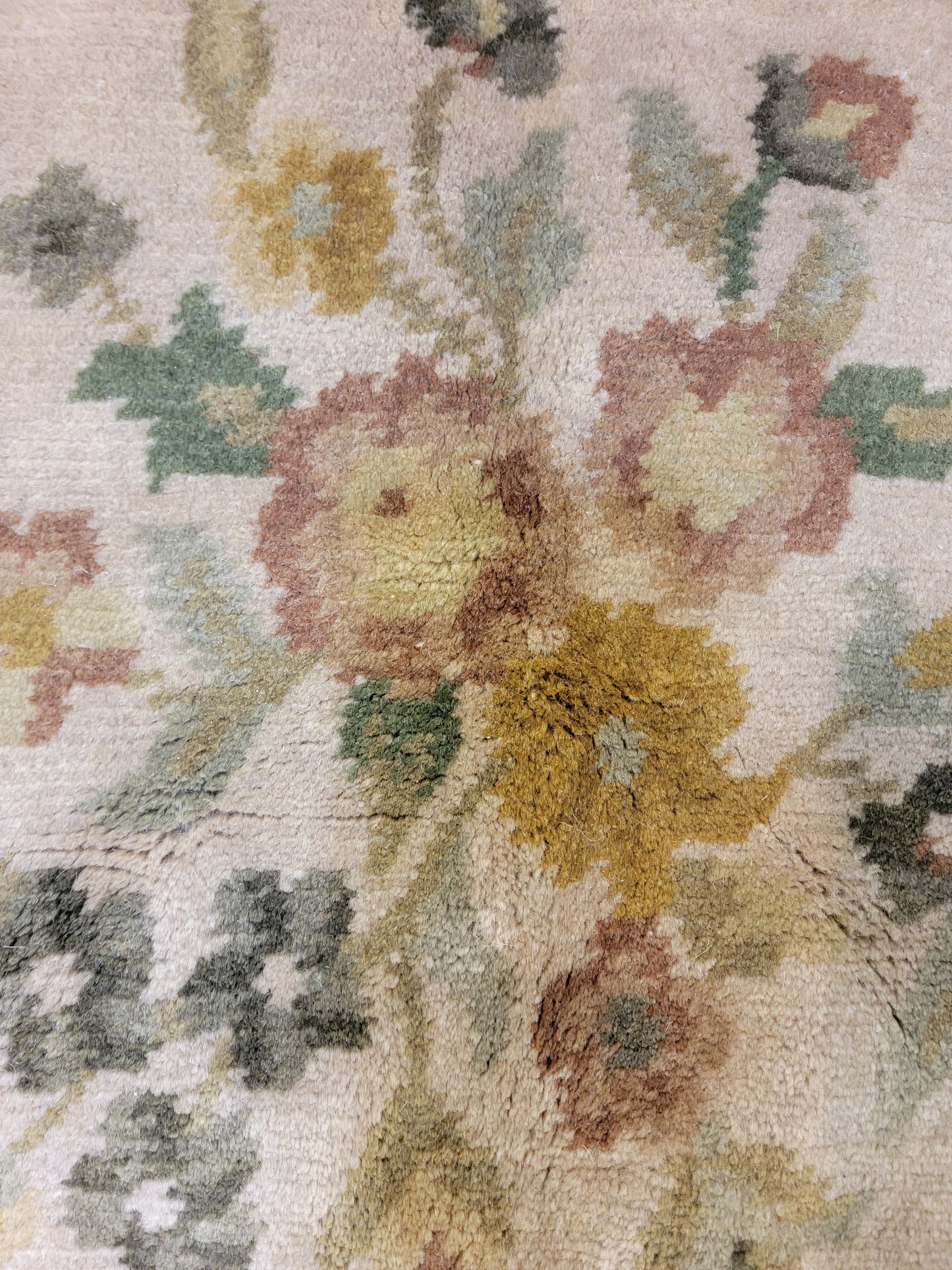 Hand-Knotted Wool Rug Chinese 6'2" x 8'10"