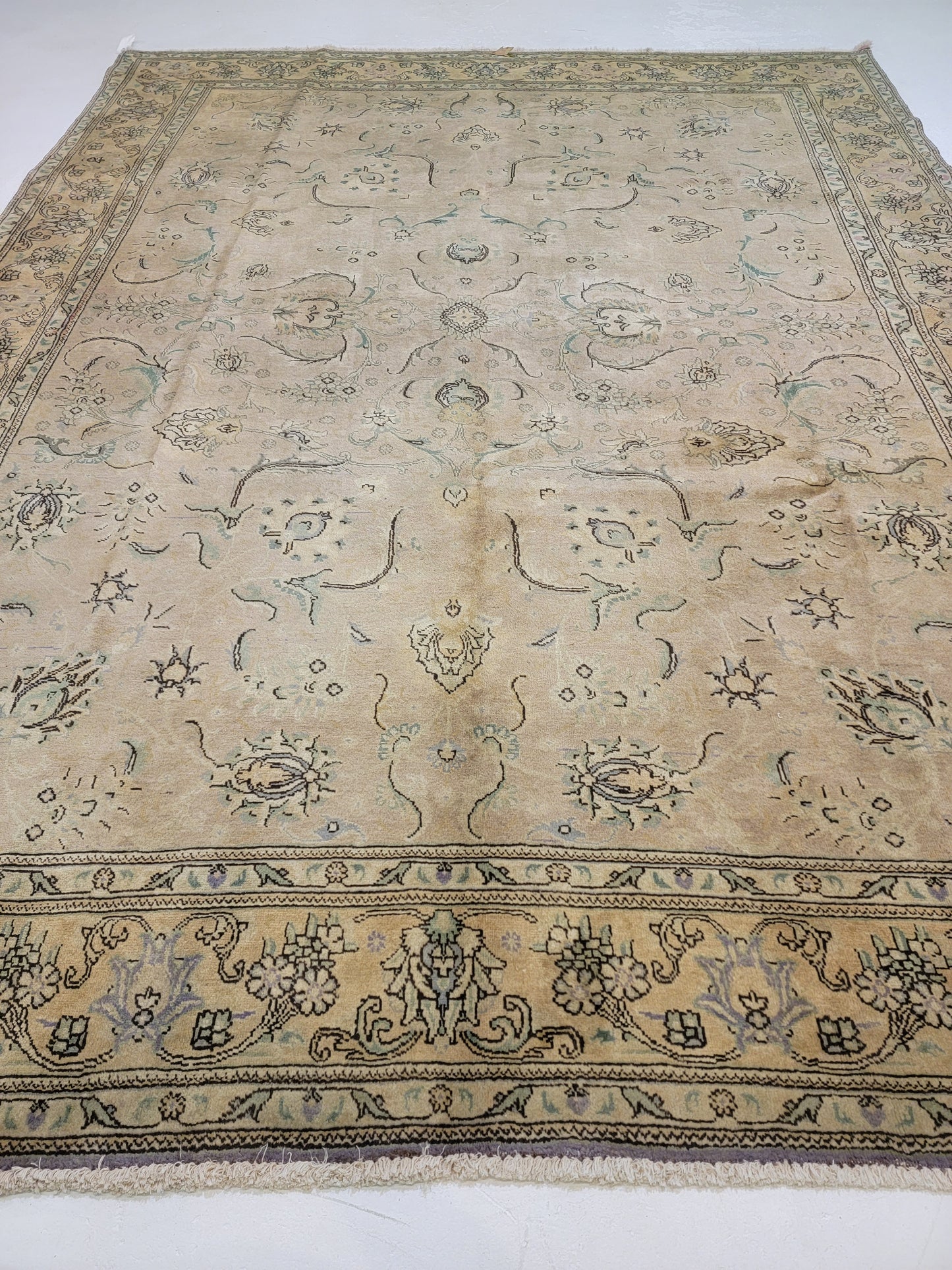 Hand-Knotted Wool Rug Tabriz 9'10" x 13'2"