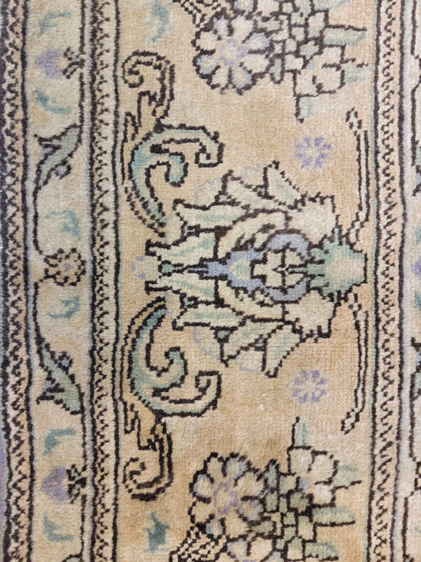 Hand-Knotted Wool Rug Tabriz 9'10" x 13'2"