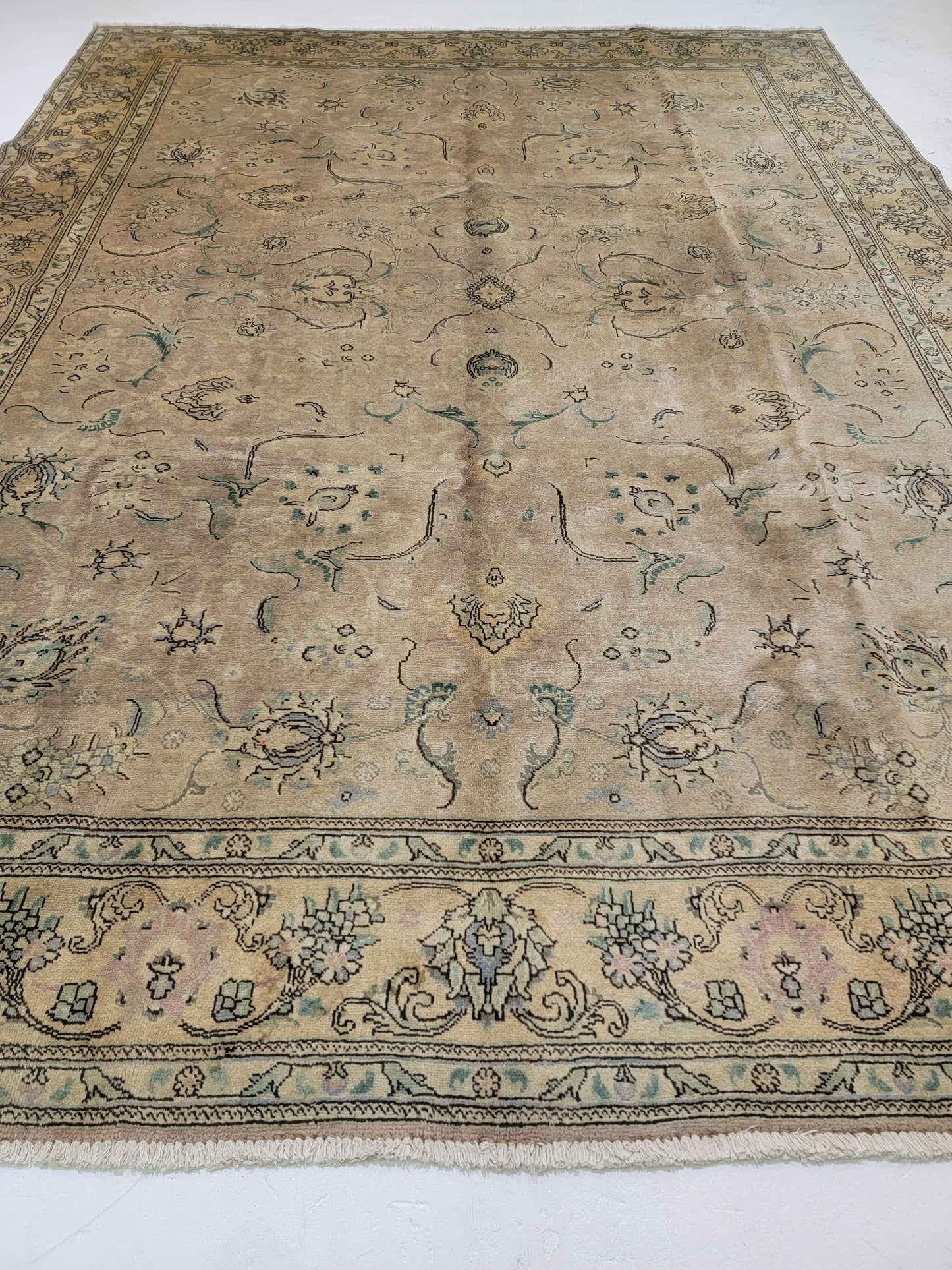 Hand-Knotted Wool Rug Tabriz 9'10" x 13'2"