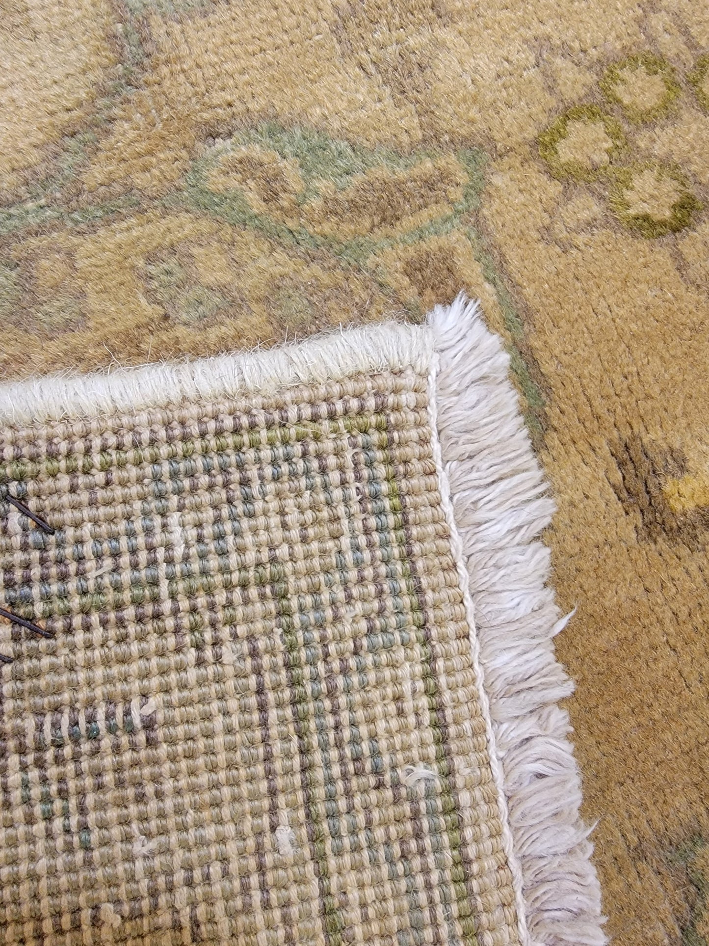 Hand-Knotted Wool Rug Tabriz 9'10" x 12'3"