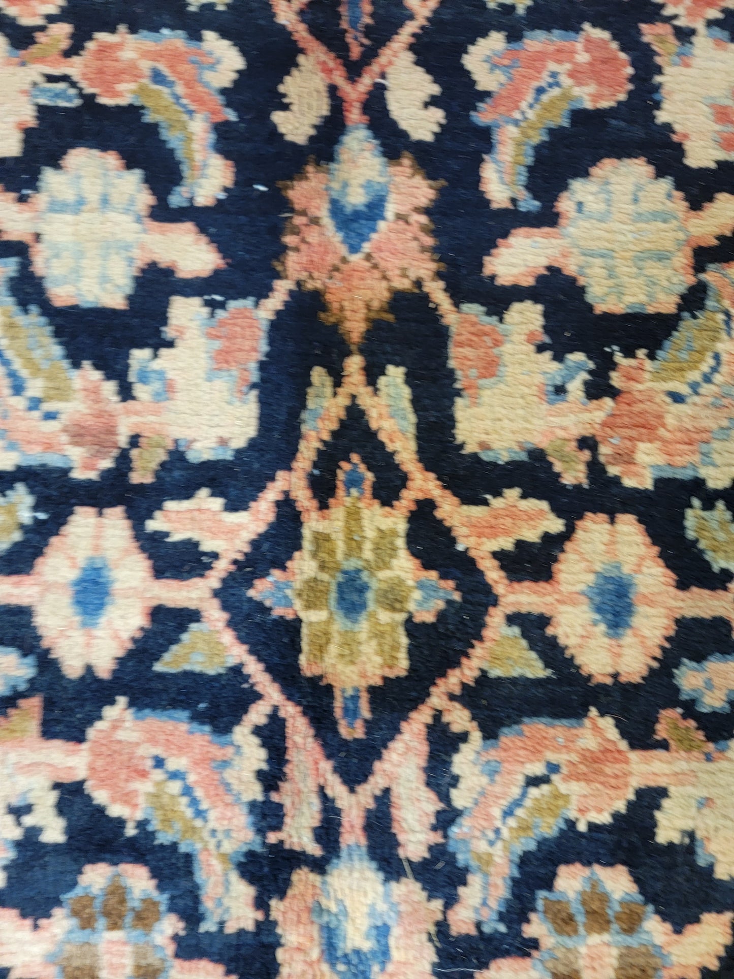 Hand-Knotted Wool Gallery Size Arak 5' x 9'9"