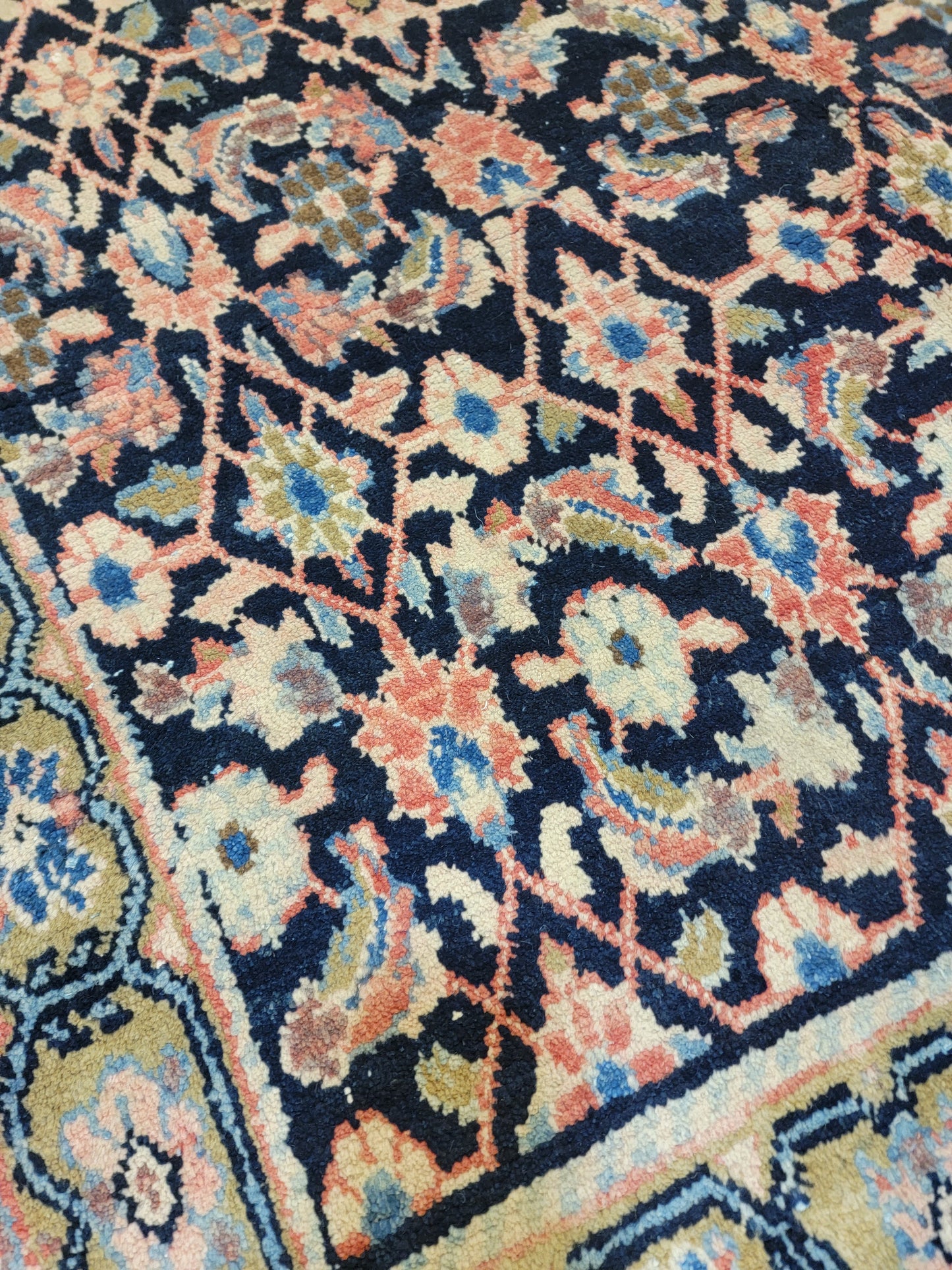 Hand-Knotted Wool Gallery Size Arak 5' x 9'9"