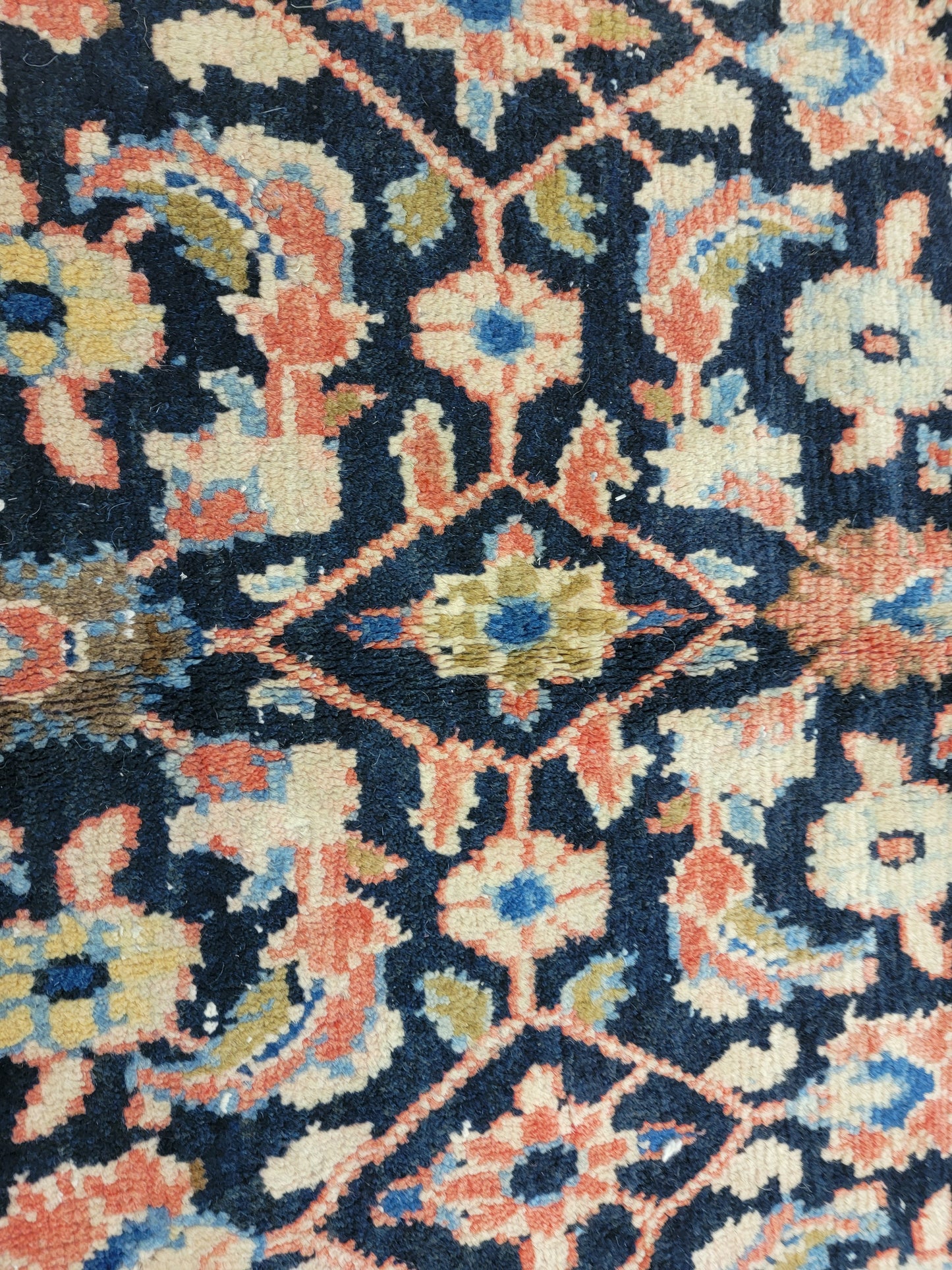 Hand-Knotted Wool Gallery Size Arak 5' x 9'9"