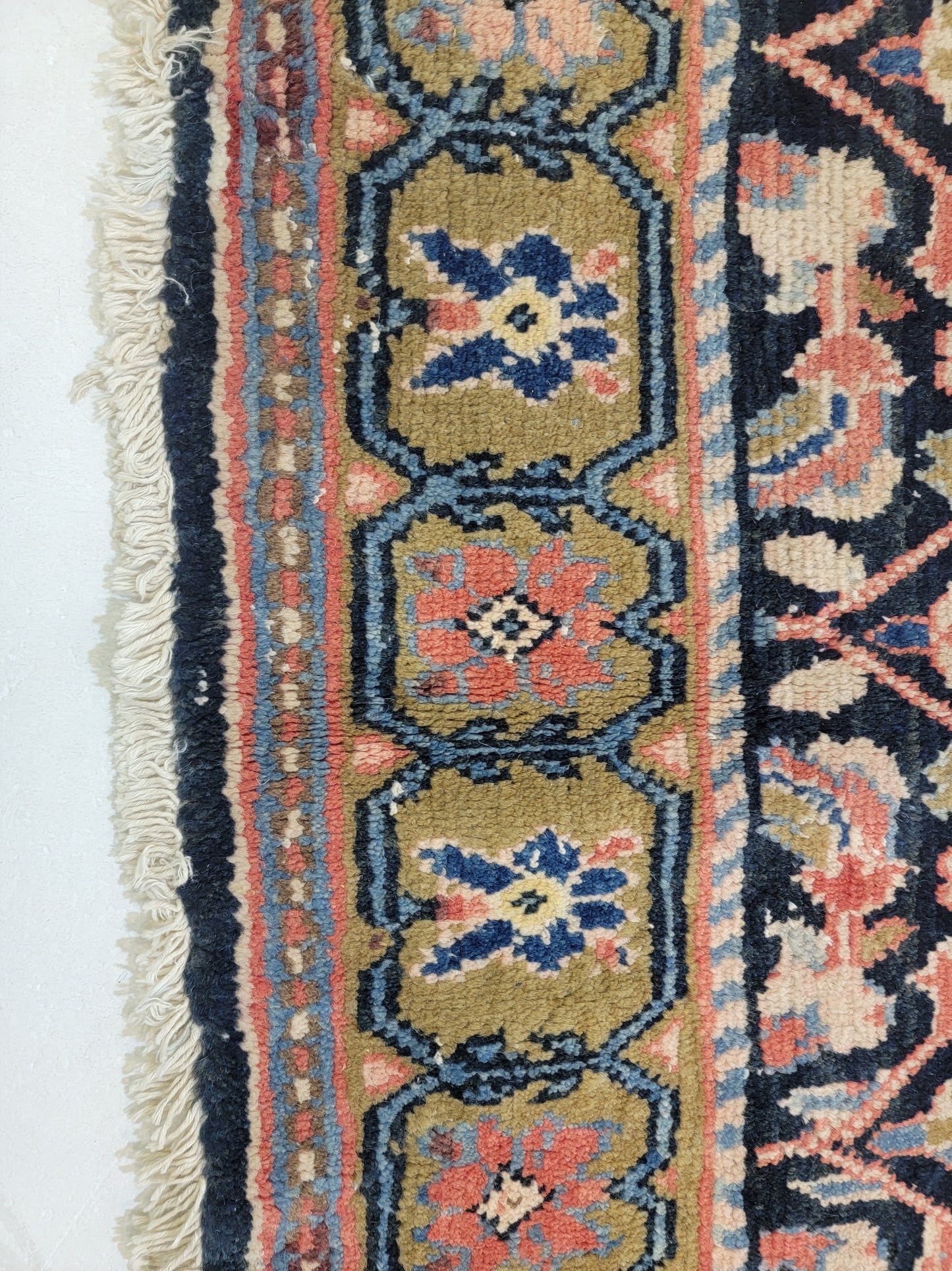 Hand-Knotted Wool Gallery Size Arak 5' x 9'9"
