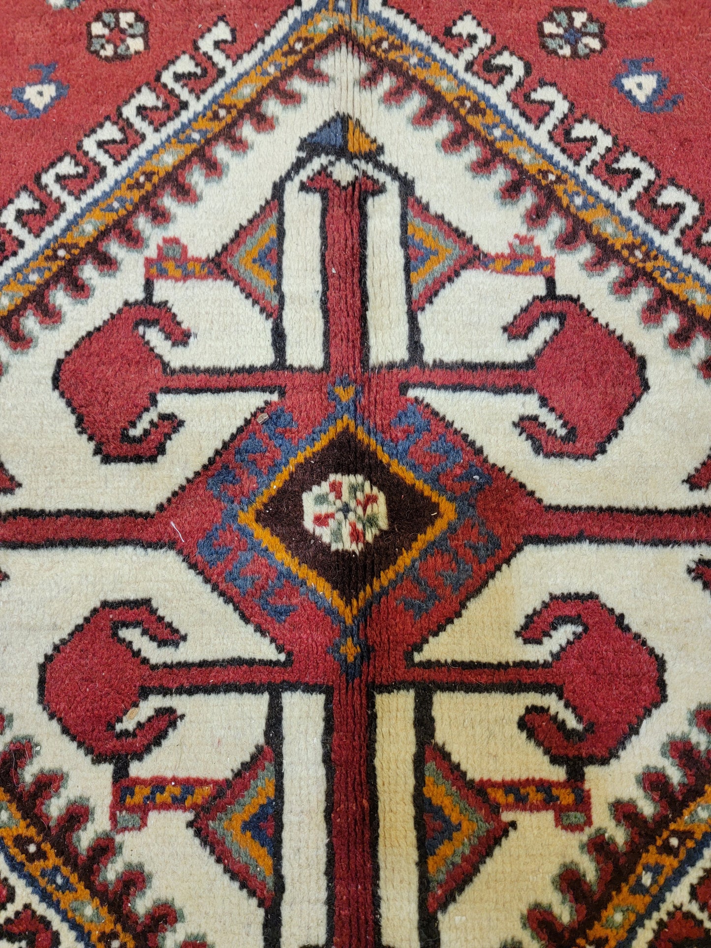 Hand-Knotted Wool Gallery Size Bakhtiari 5'2" x 9'9"