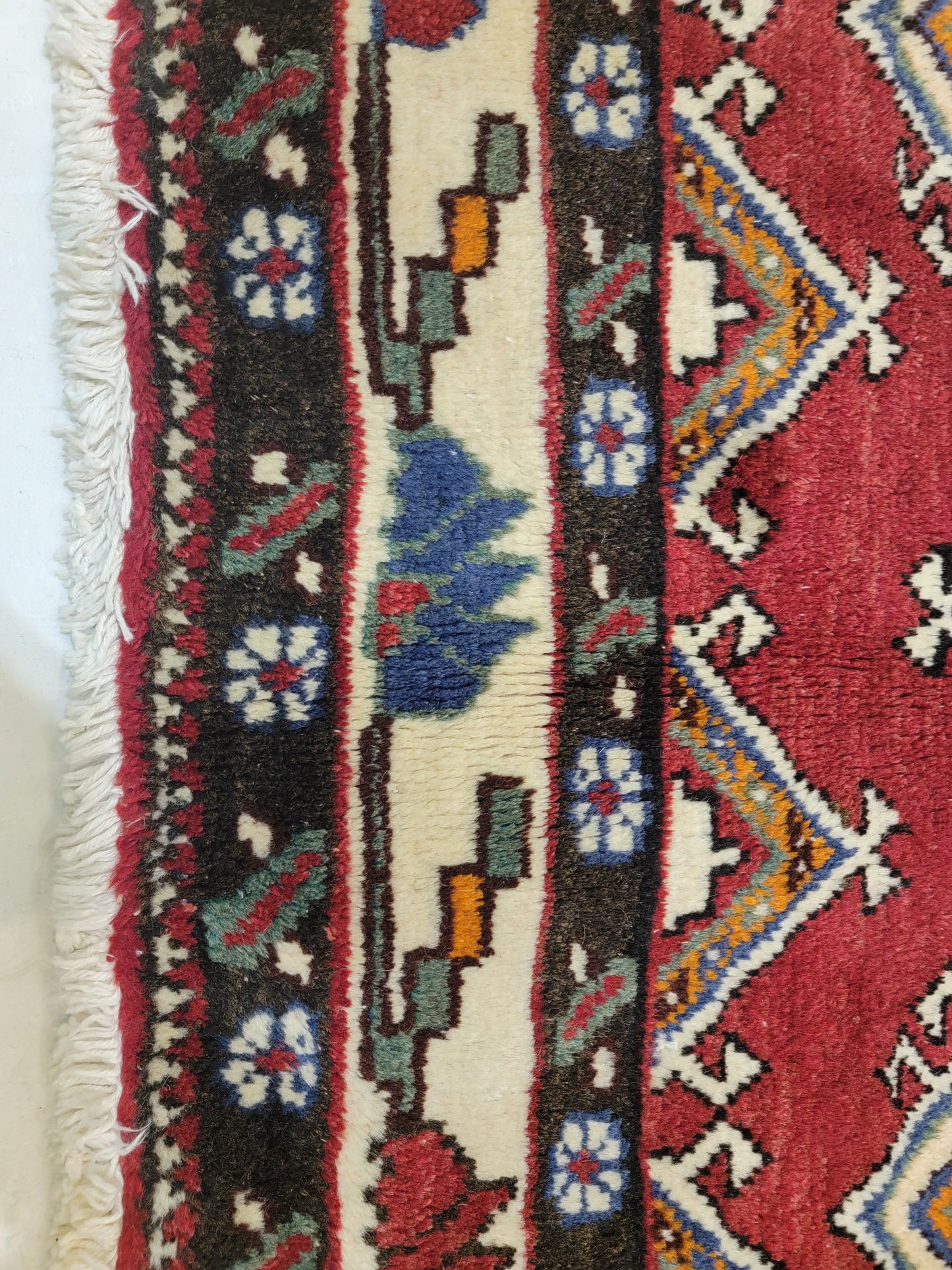 Hand-Knotted Wool Gallery Size Bakhtiari 5'2" x 9'9"