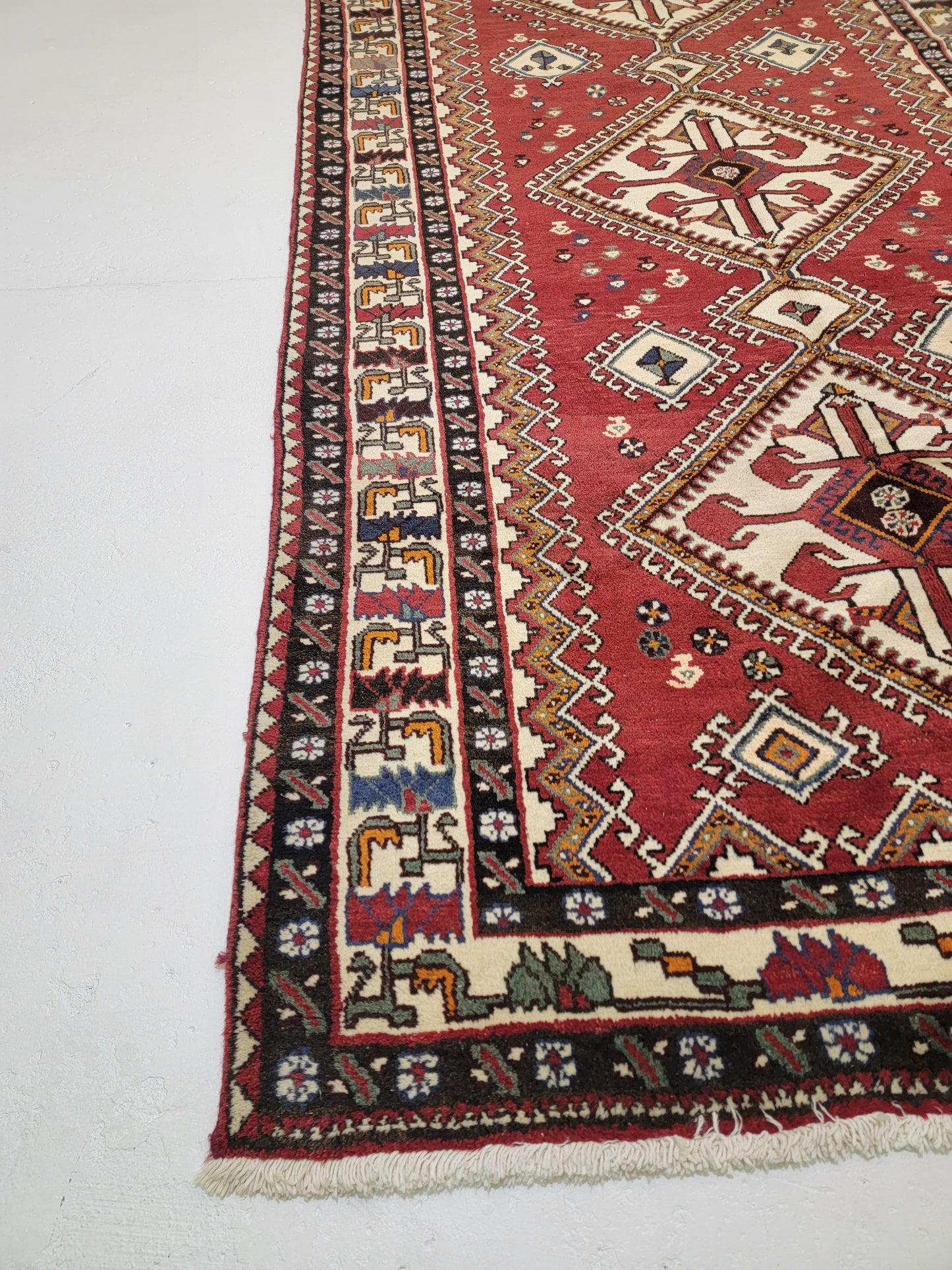 Hand-Knotted Wool Gallery Size Bakhtiari 5'2" x 9'9"