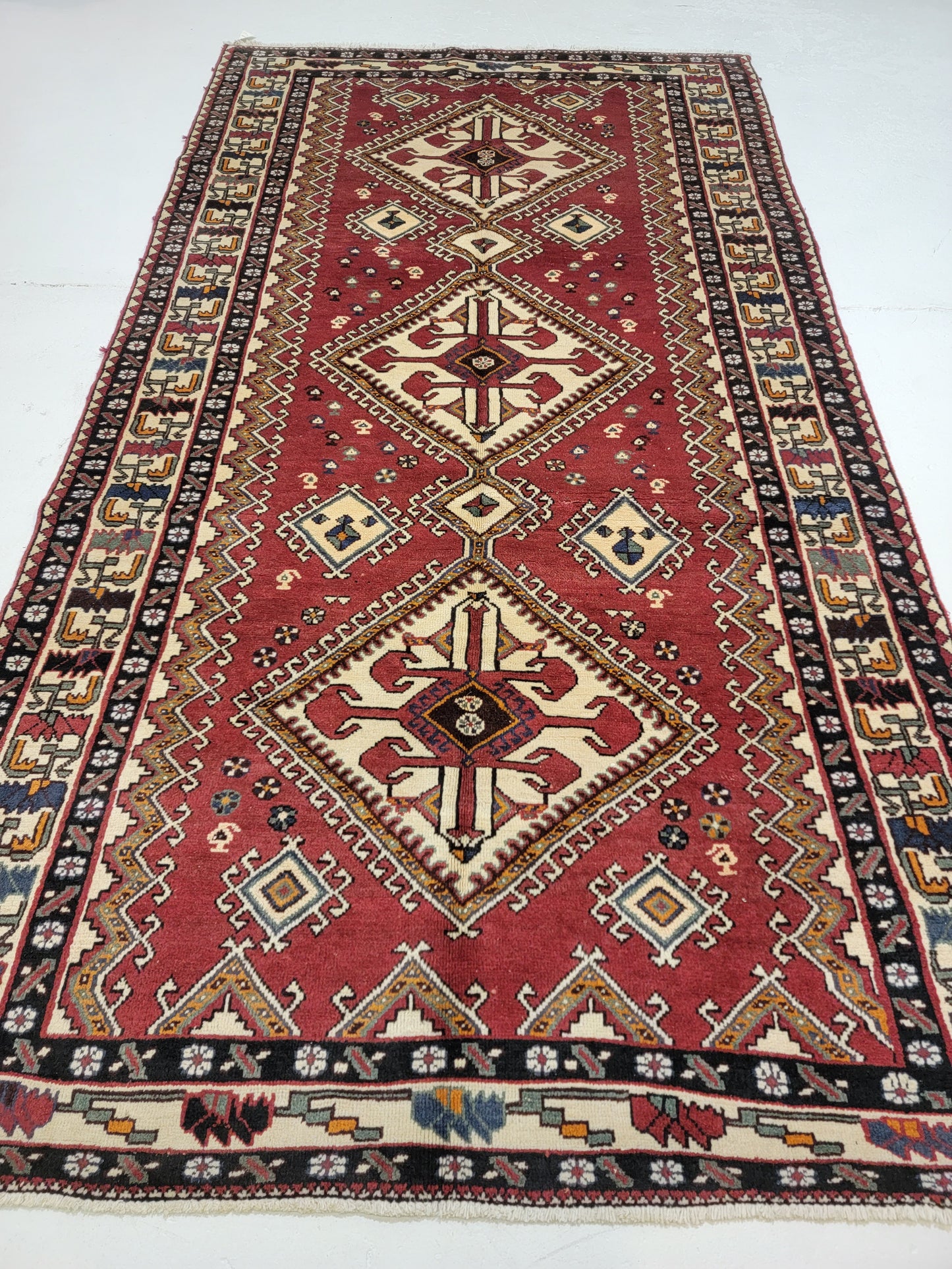 Hand-Knotted Wool Gallery Size Bakhtiari 5'2" x 9'9"