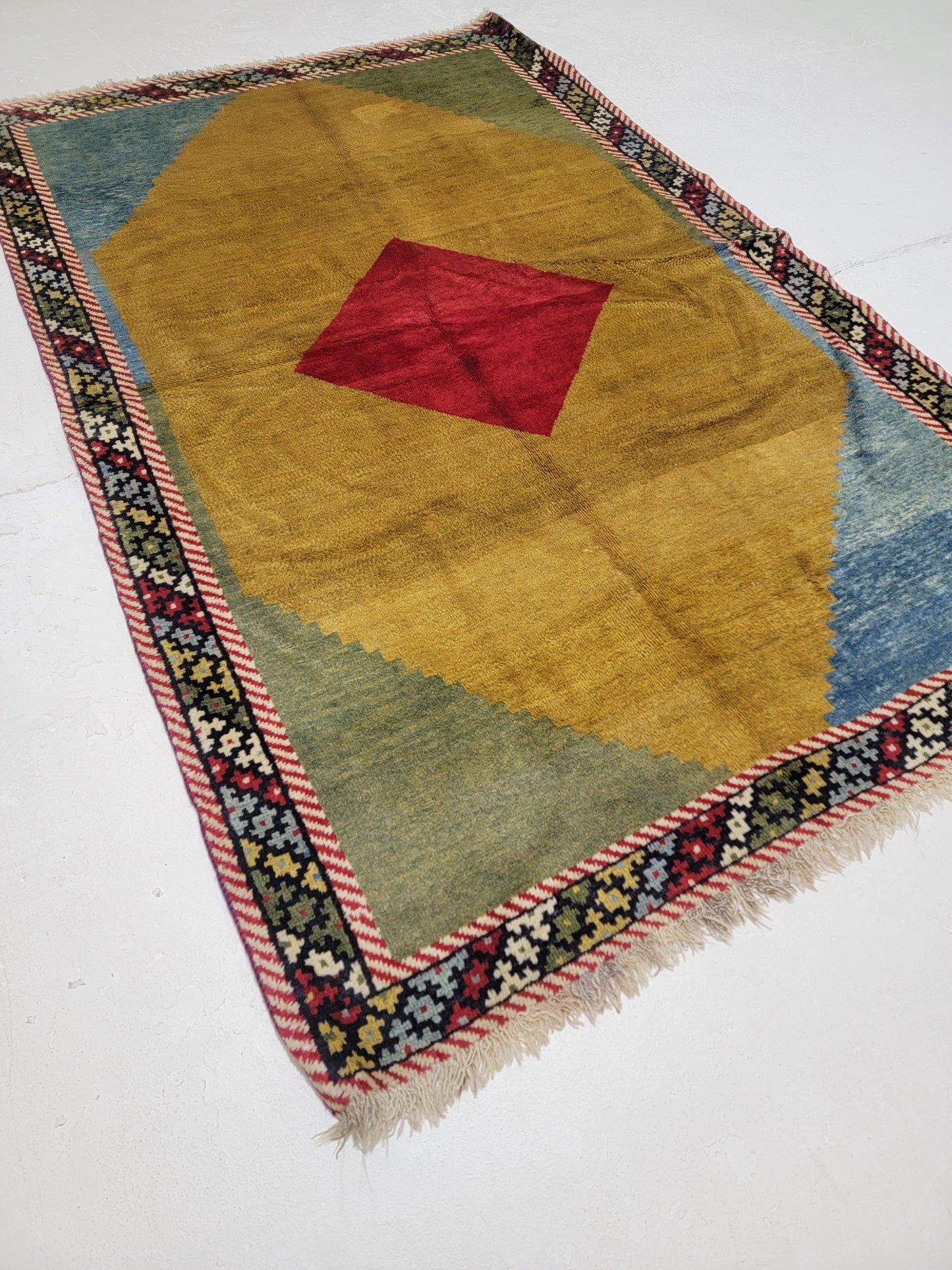 Hand-Knotted Wool Rug Shiraz 4'4" x 6'7"