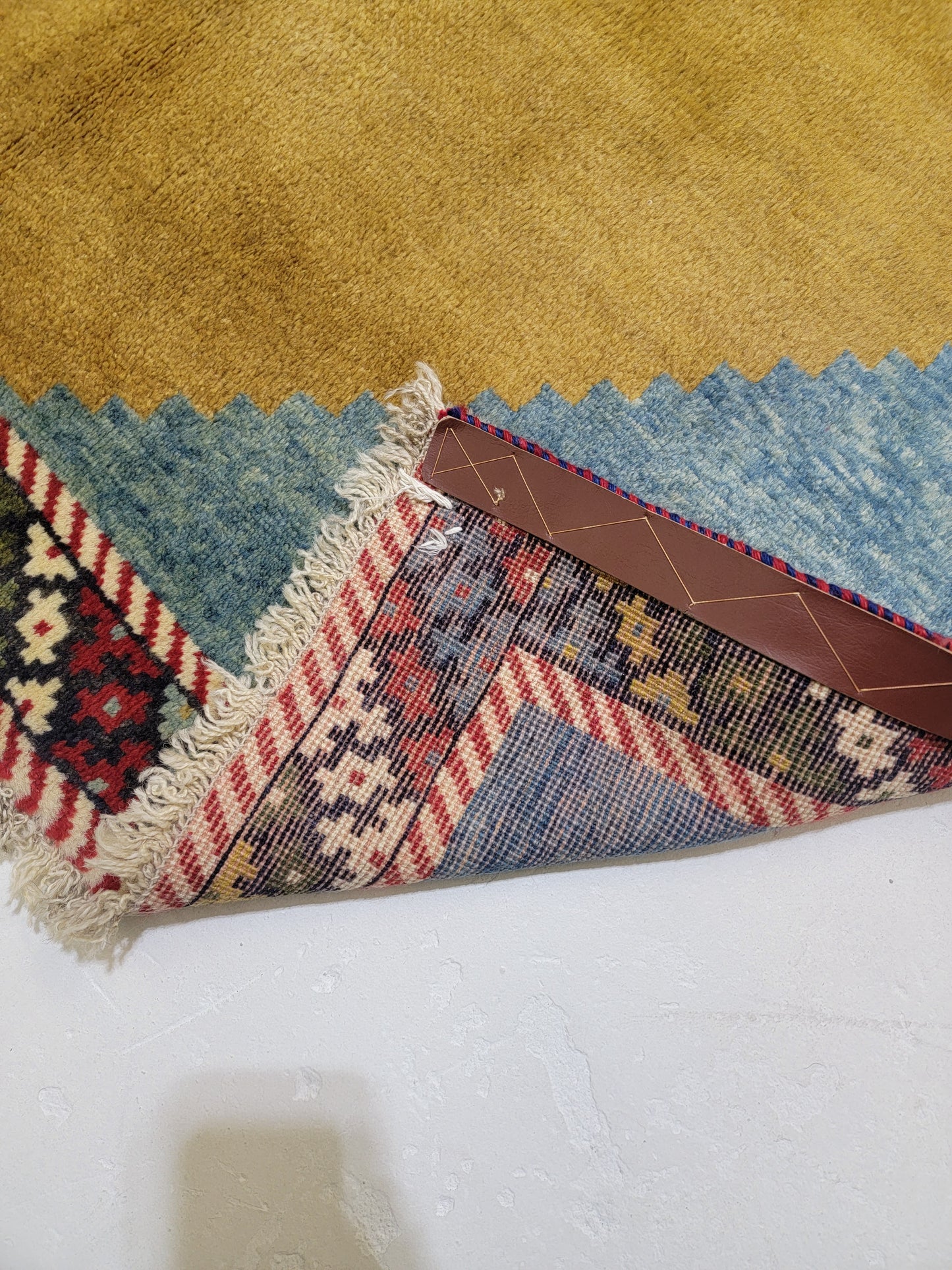 Hand-Knotted Wool Rug Shiraz 4'4" x 6'7"