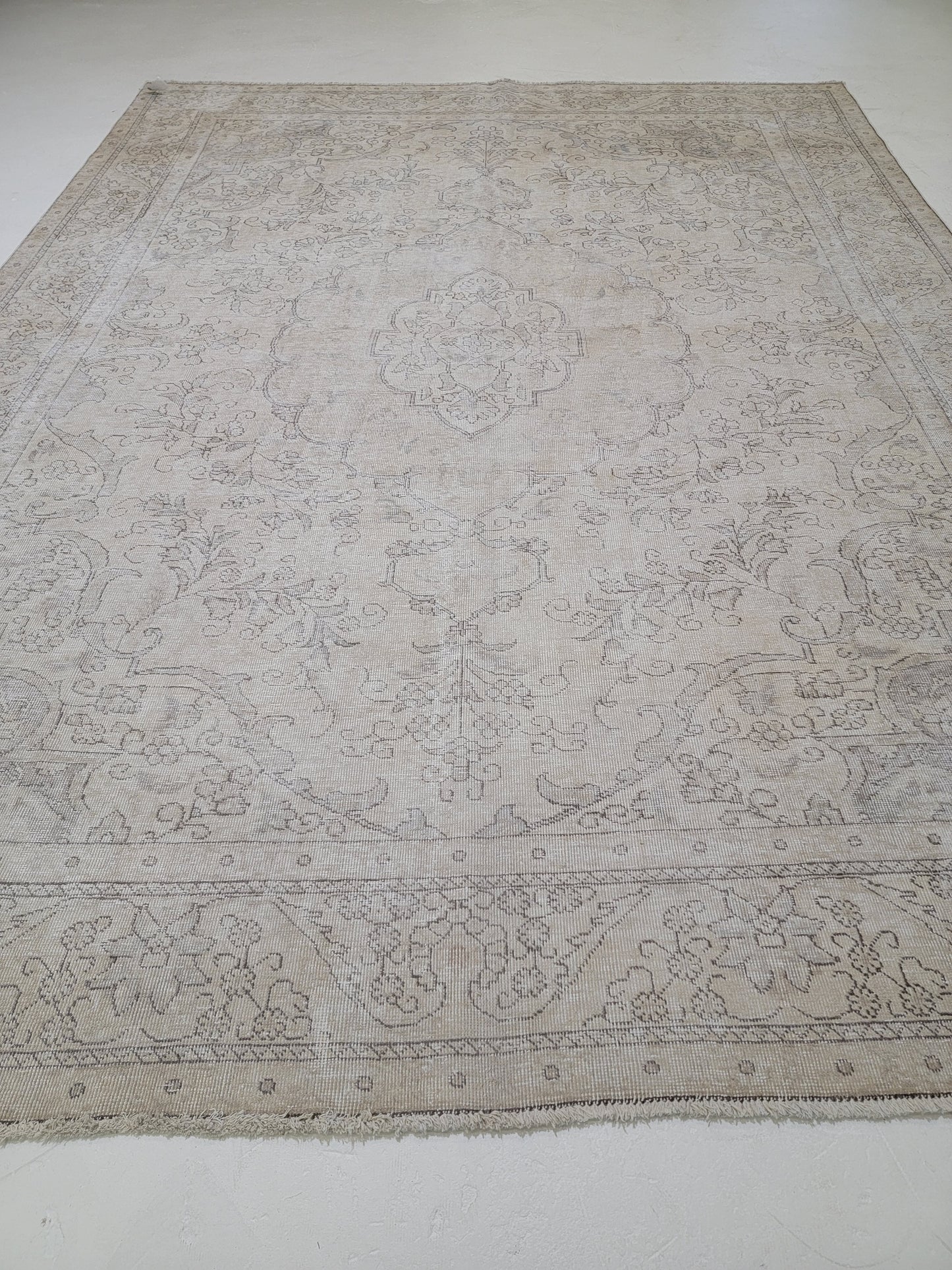 Hand-Knotted Wool Rug Tabriz Distressed 9'5" x 12'5"