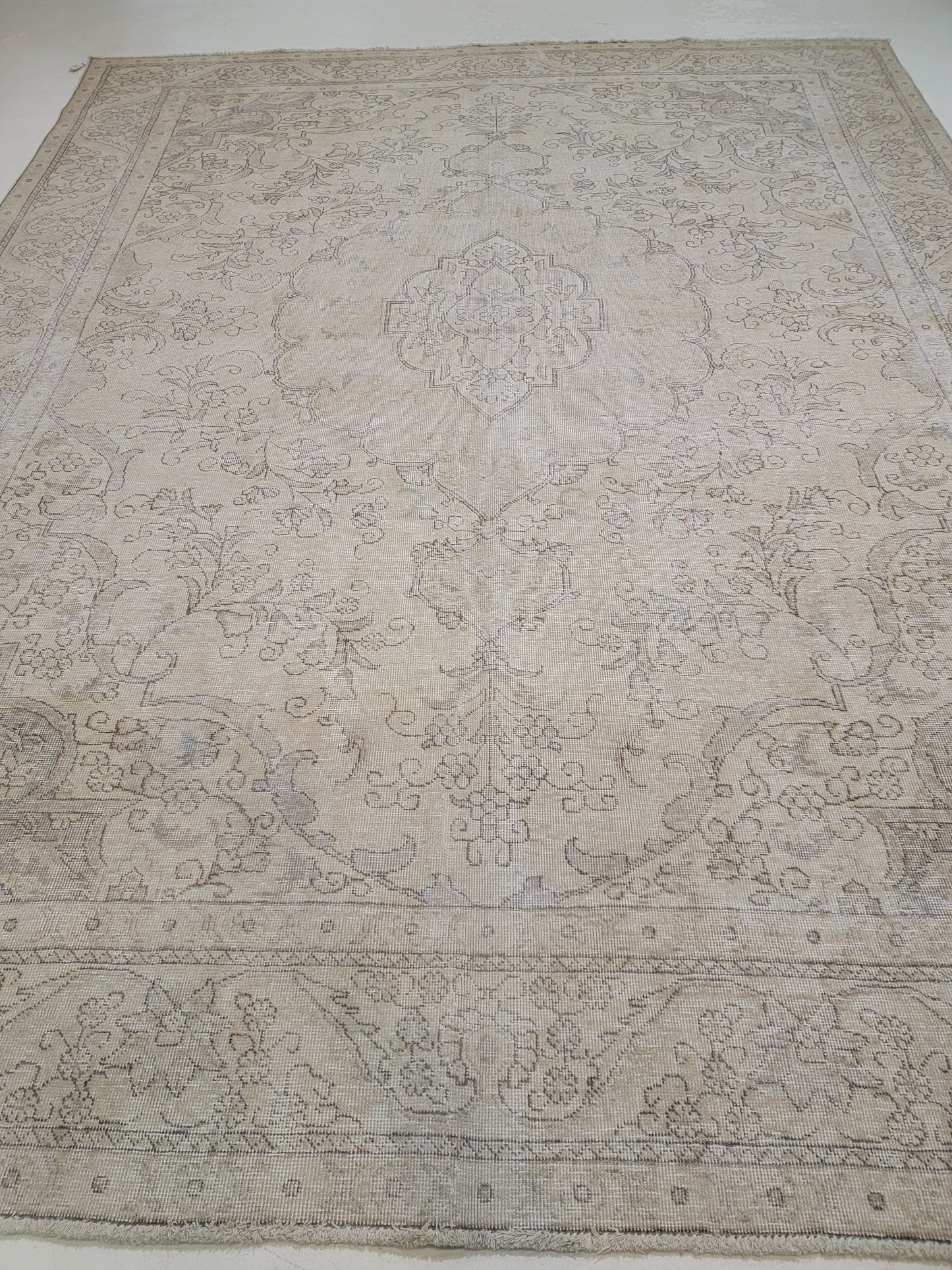 Hand-Knotted Wool Rug Tabriz Distressed 9'5" x 12'5"
