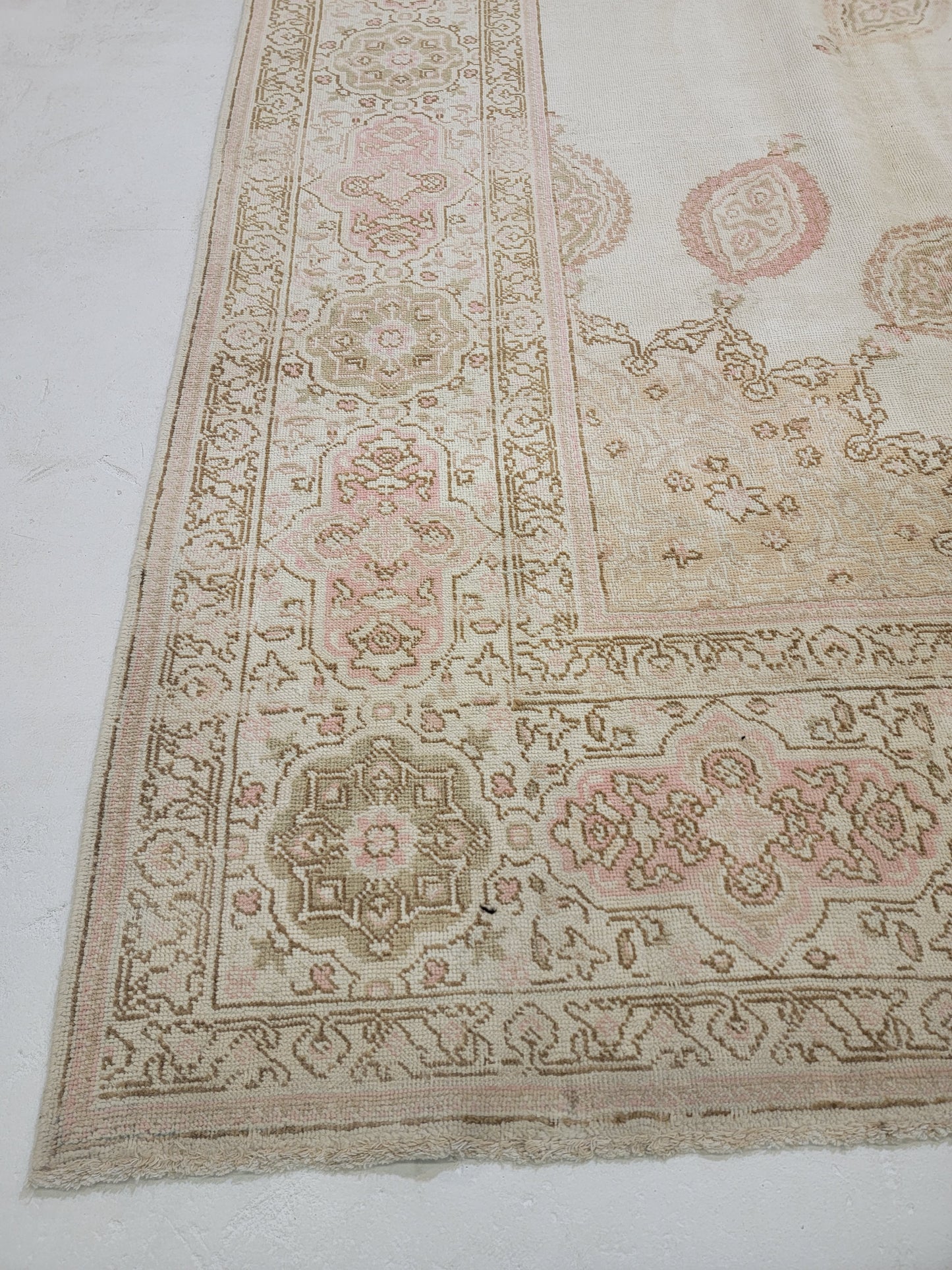 Hand-Knotted Wool Rug Tabriz 9'10" x 13'3"