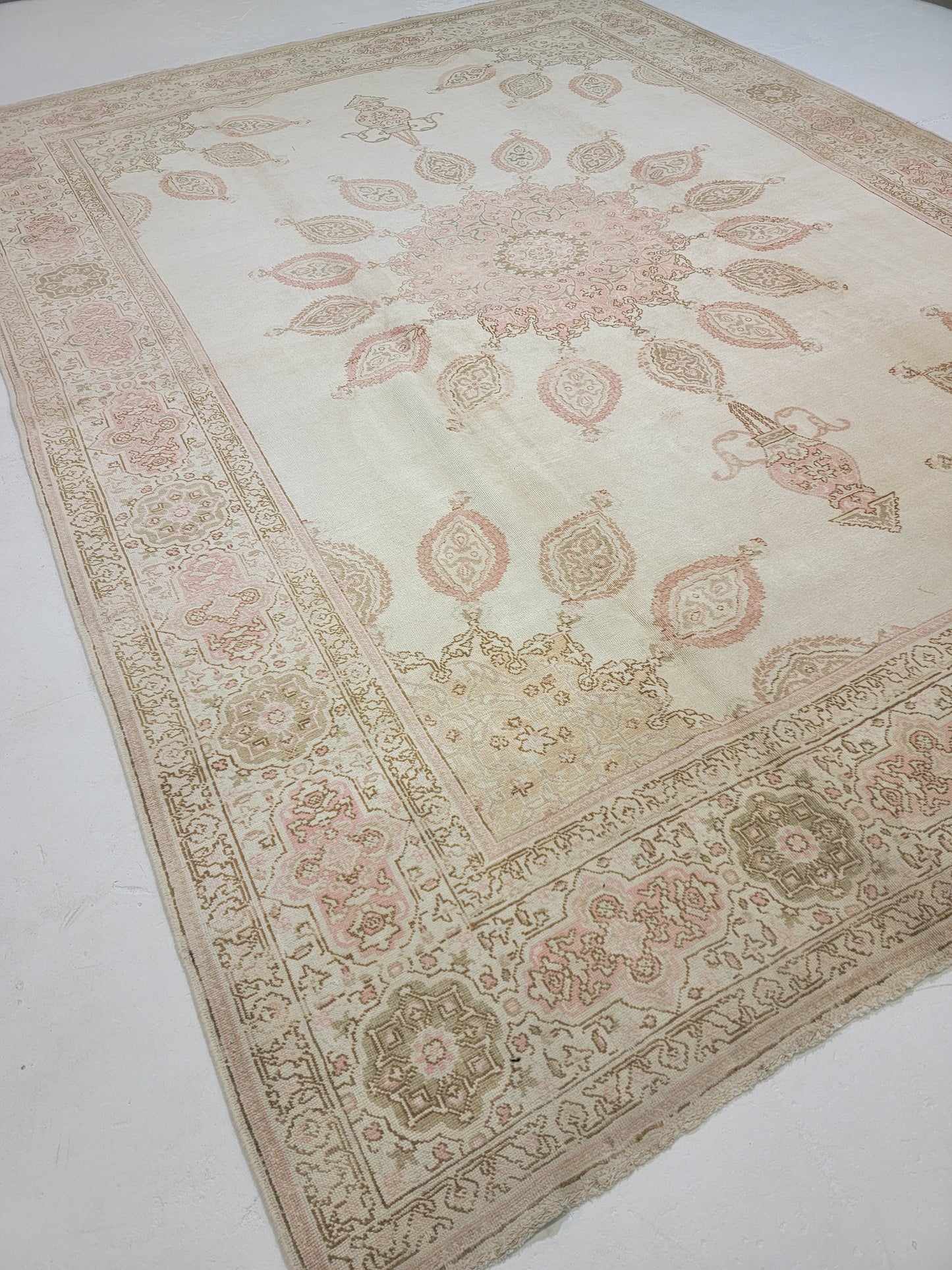 Hand-Knotted Wool Rug Tabriz 9'10" x 13'3"