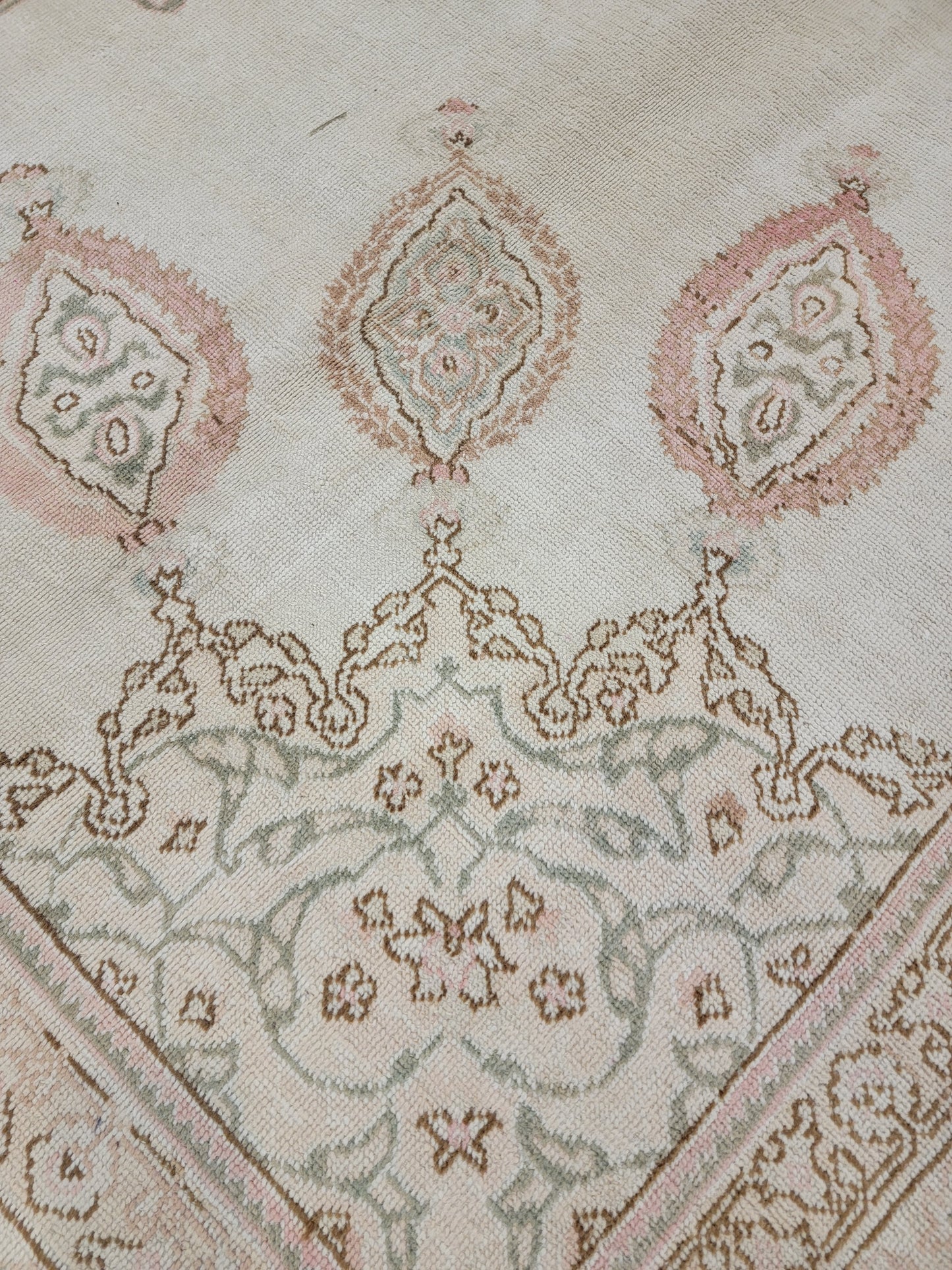 Hand-Knotted Wool Rug Tabriz 9'10" x 13'3"