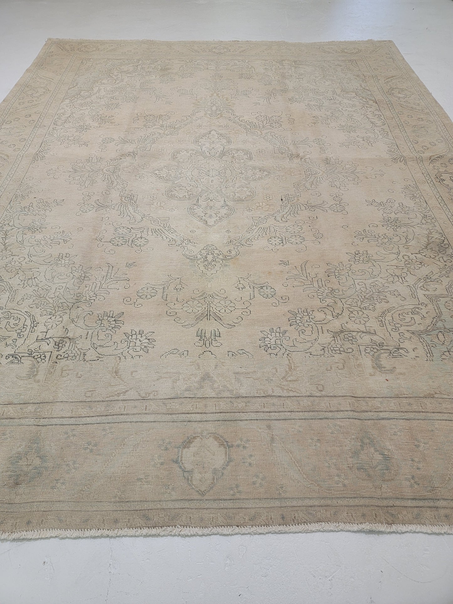 Hand-Knotted Wool Rug Tabriz Distressed 9'6" x 12'8"