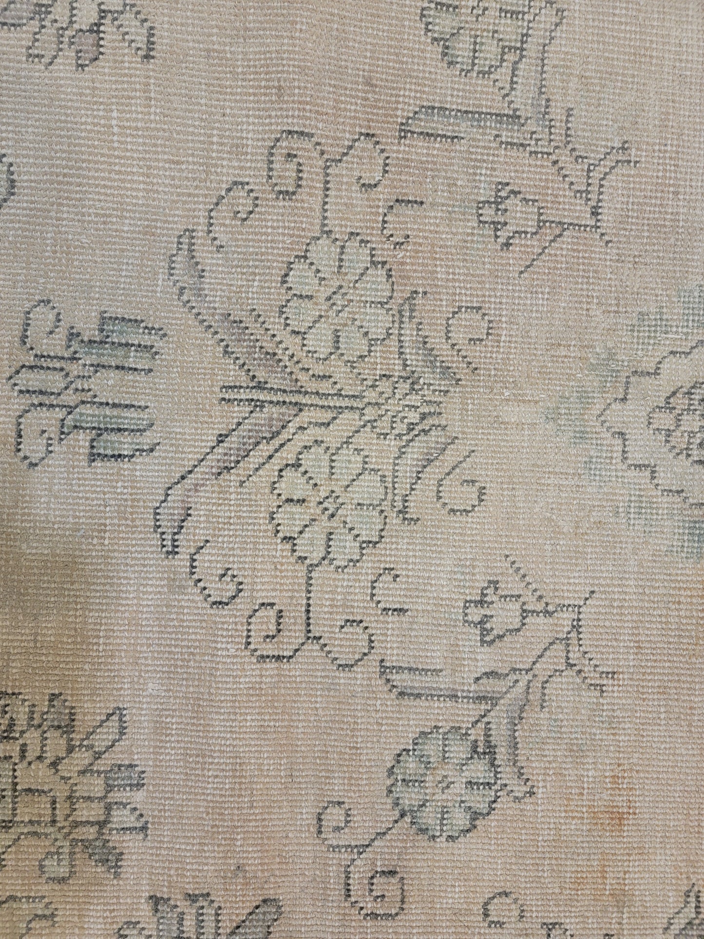 Hand-Knotted Wool Rug Tabriz Distressed 9'6" x 12'8"