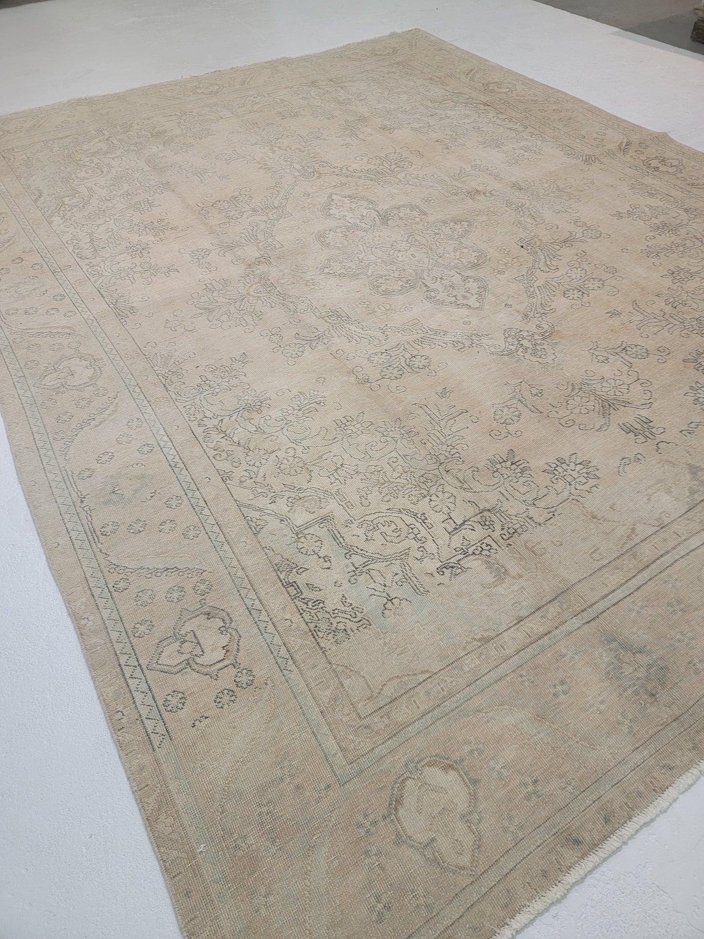 Hand-Knotted Wool Rug Tabriz Distressed 9'6" x 12'8"