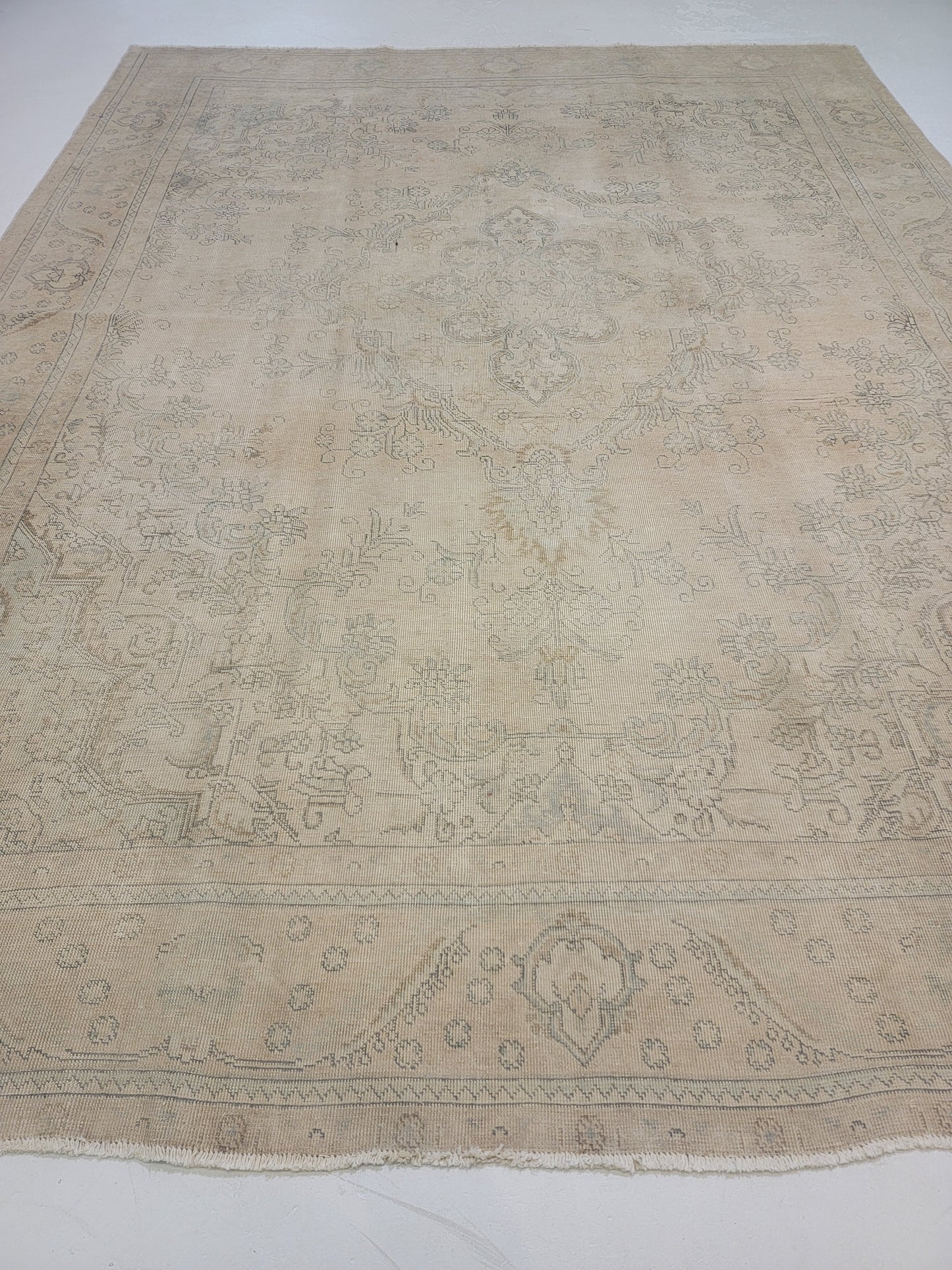Hand-Knotted Wool Rug Tabriz Distressed 9'6" x 12'8"