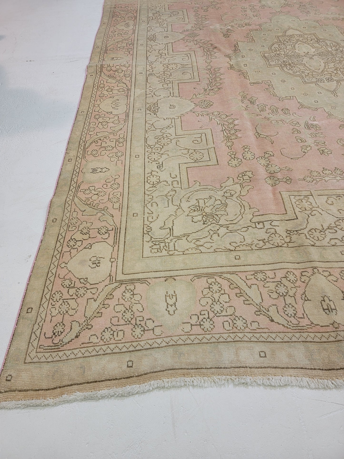 Hand-Knotted Wool Rug Tabriz Distressed 9'8" x 12'5"