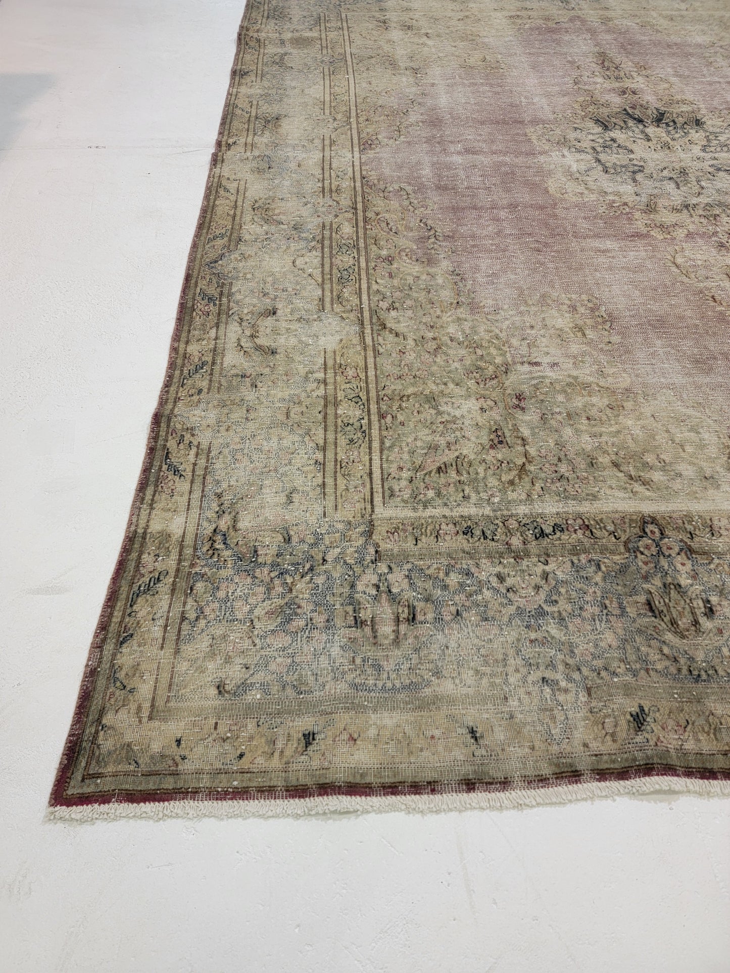 Hand-Knotted Wool Rug Tabriz Distressed 9'7" x 12'9"
