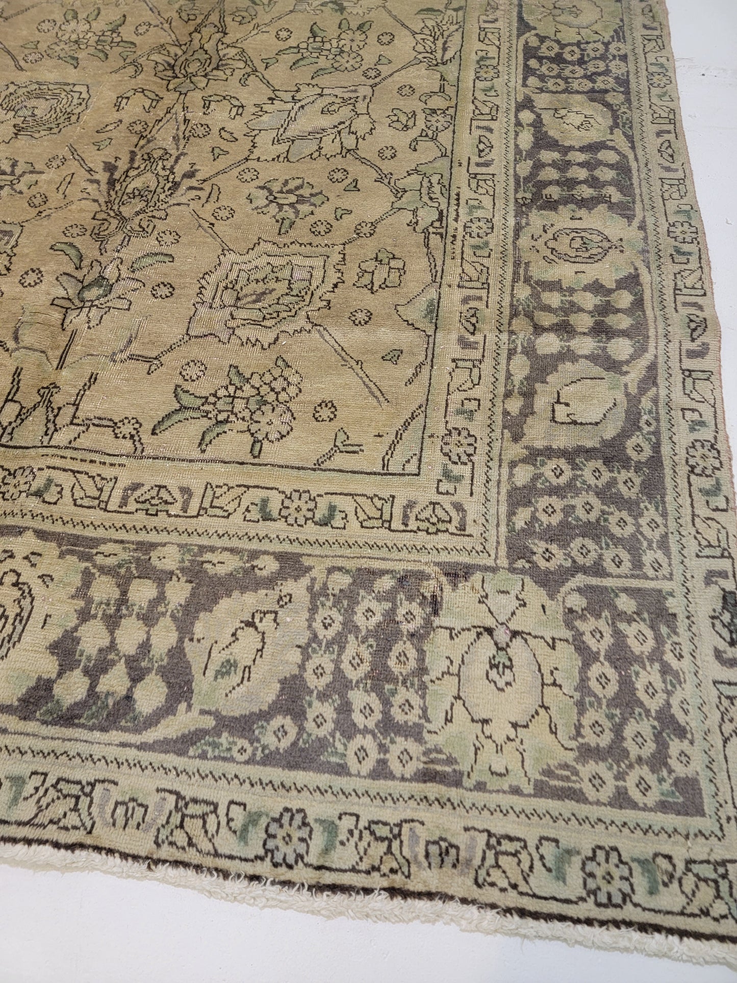 Hand-Knotted Wool Rug Tabriz 8'10" x 9'5"