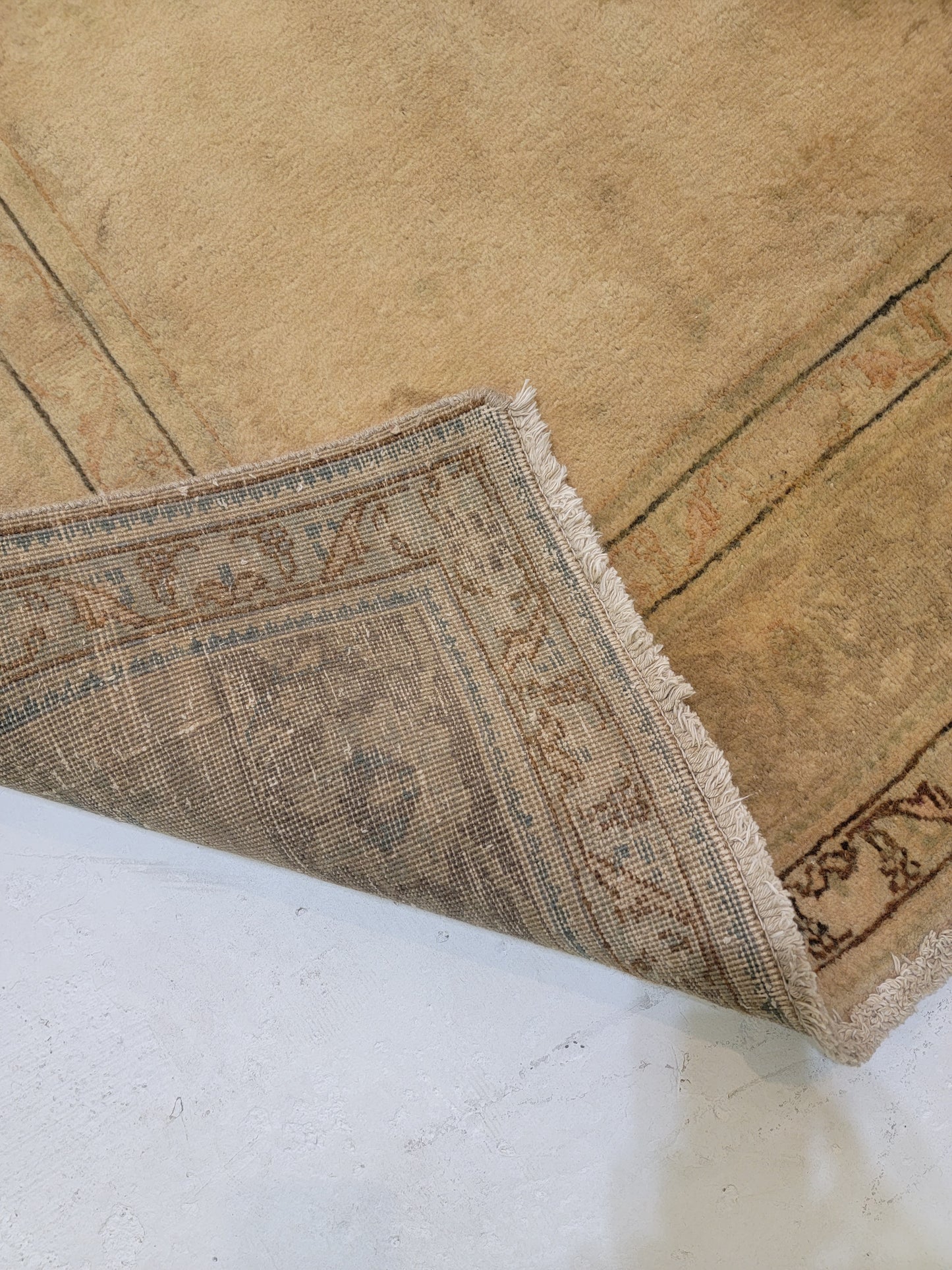 Hand-Knotted Wool Rug Tabriz 6'9" x 9'11"