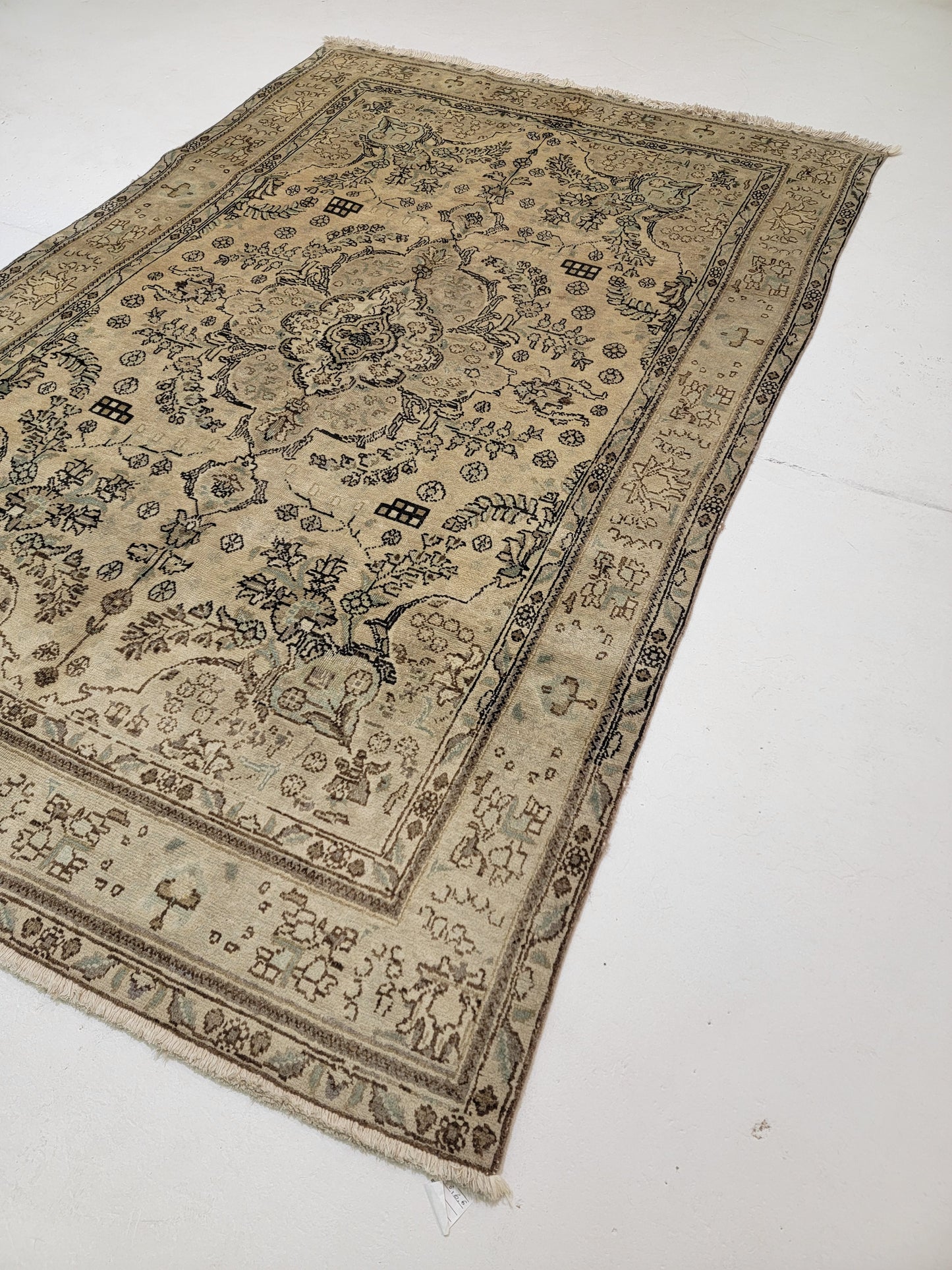 Hand-Knotted Wool Rug Tabriz 6'6" x 9'8"