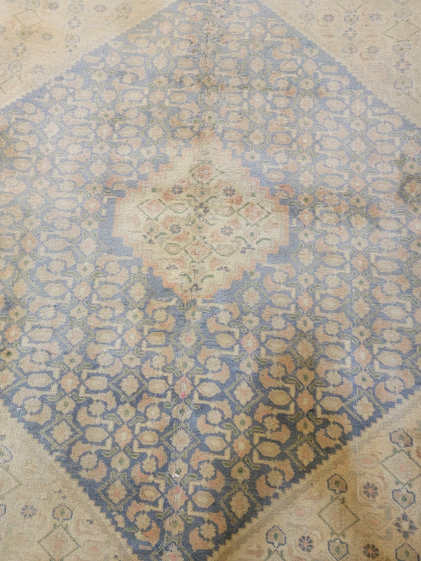 Hand-Knotted Wool Rug Tabriz 9'7" x 12'11"