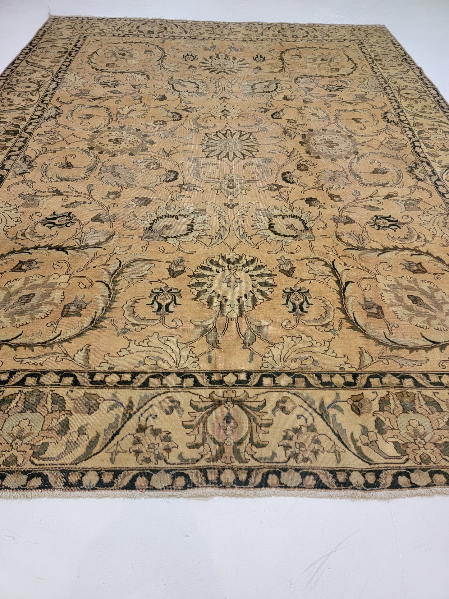 Hand-Knotted Wool Rug Tabriz 10' x 14'