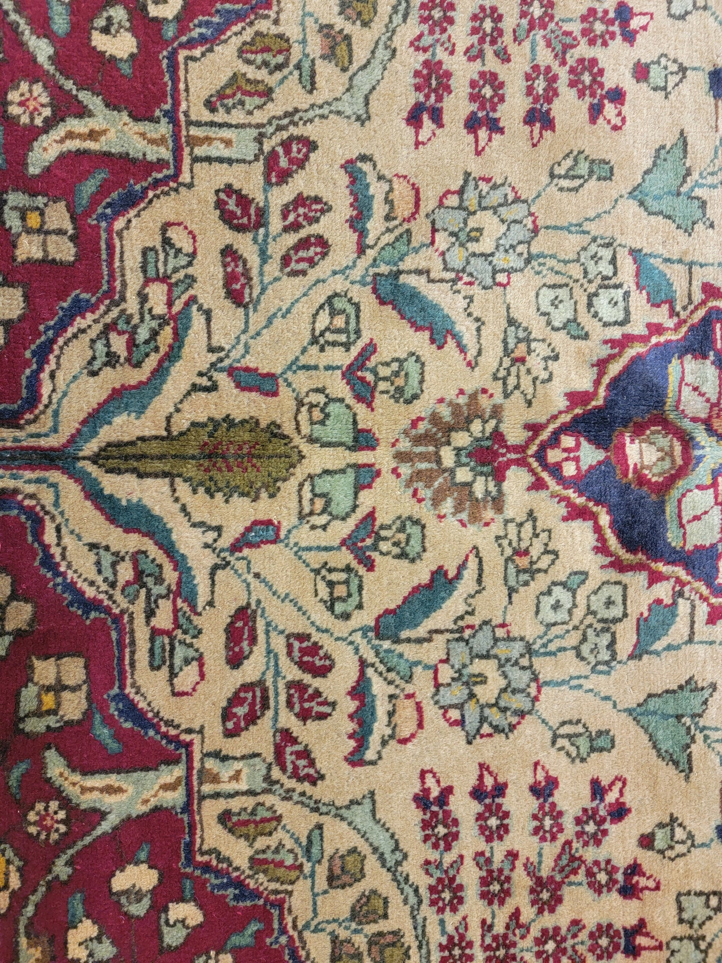Hand-Knotted Wool Rug Tabriz 6'11" x 10'2"