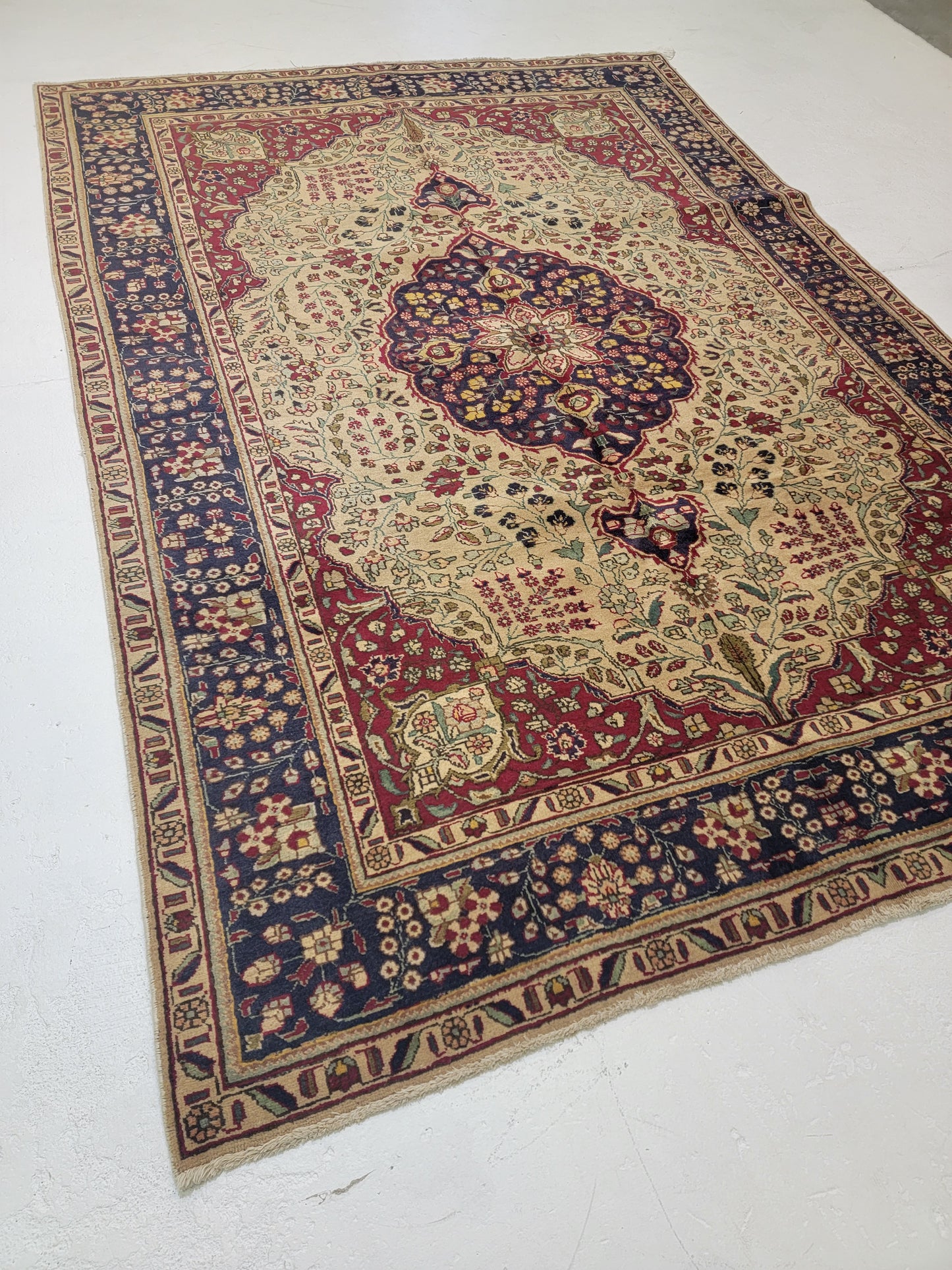Hand-Knotted Wool Rug Tabriz 6'11" x 10'2"
