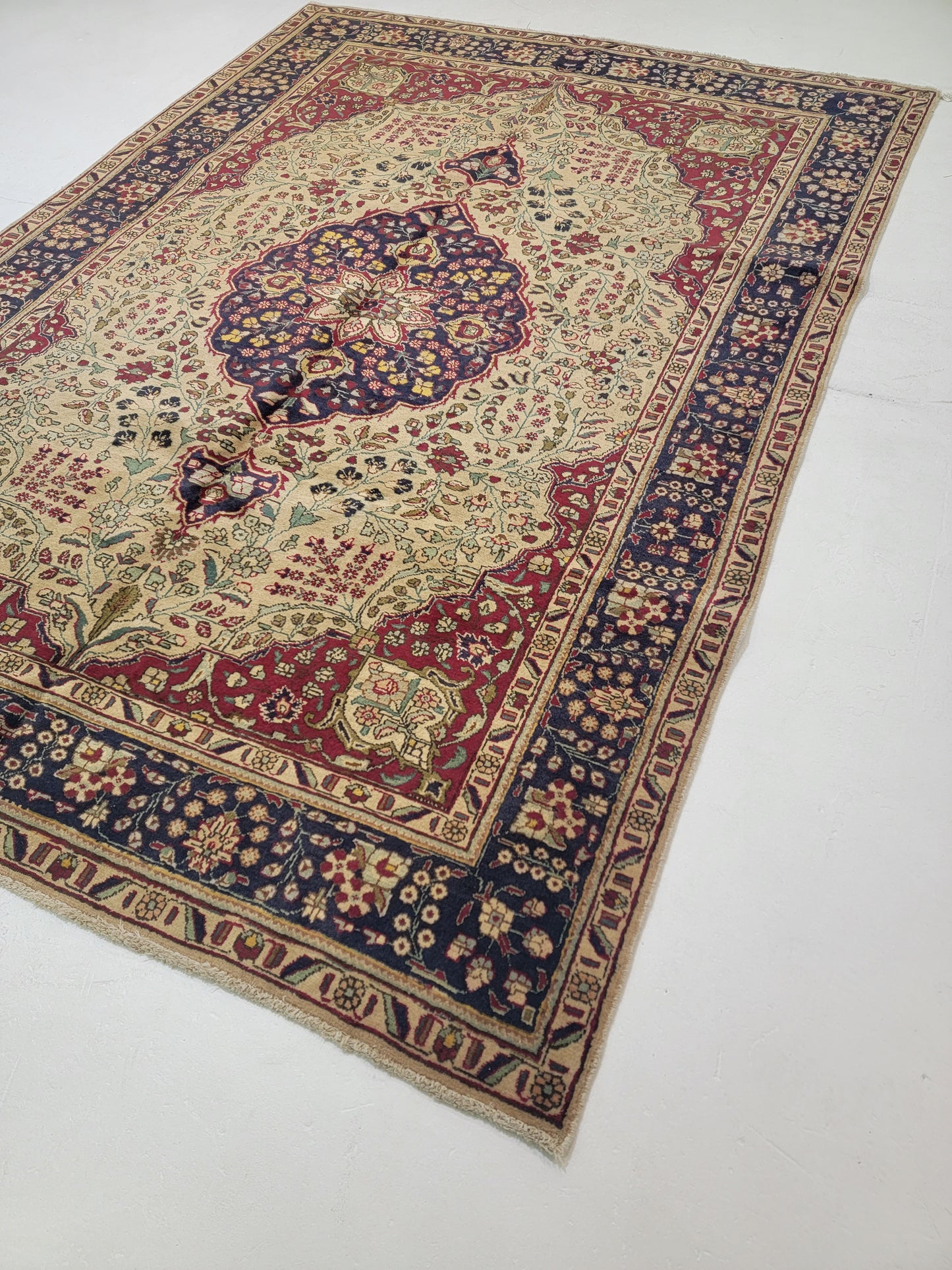 Hand-Knotted Wool Rug Tabriz 6'11" x 10'2"