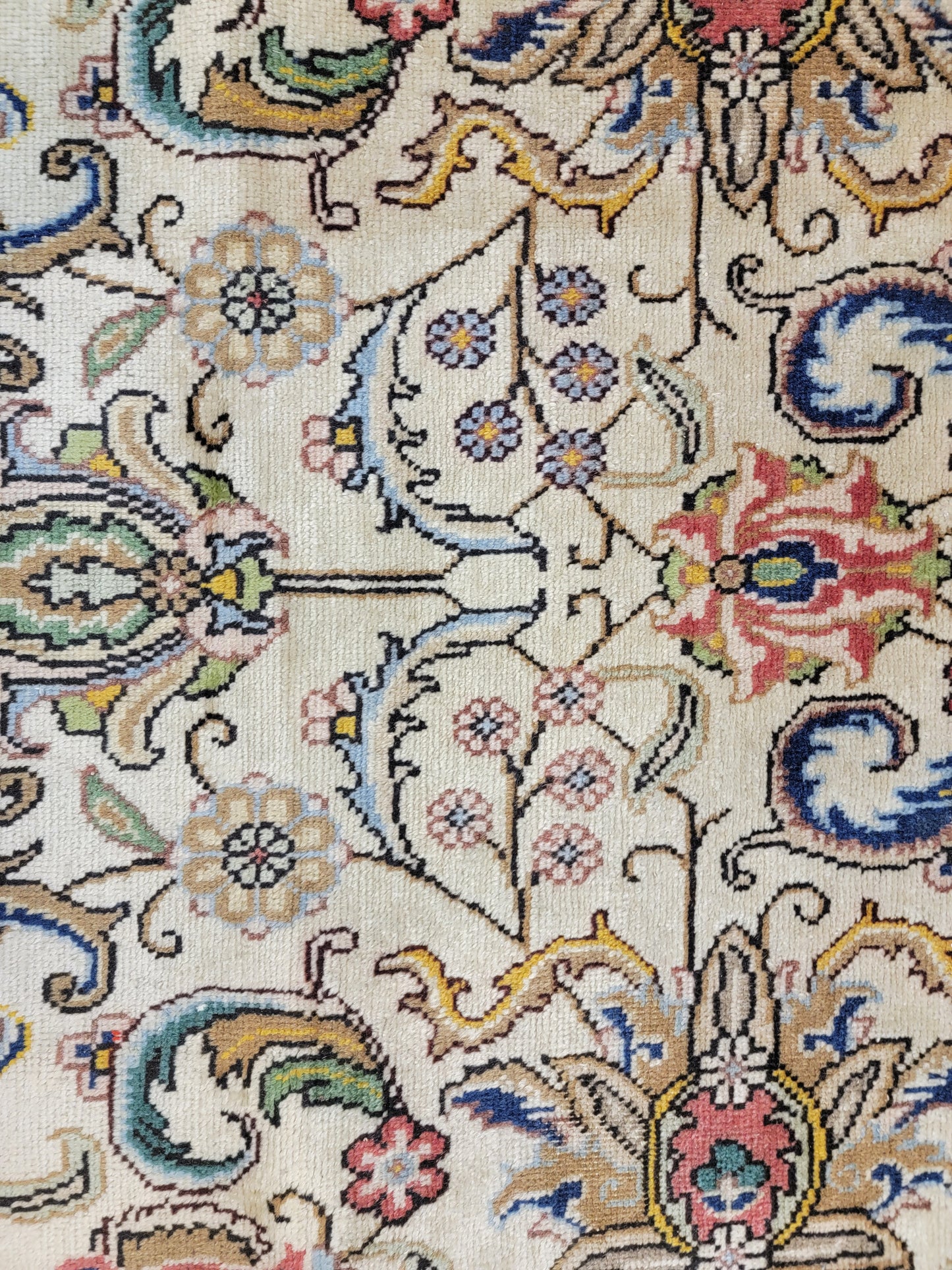 Hand-Knotted Wool Rug Tabriz 9'7" x 12'4"