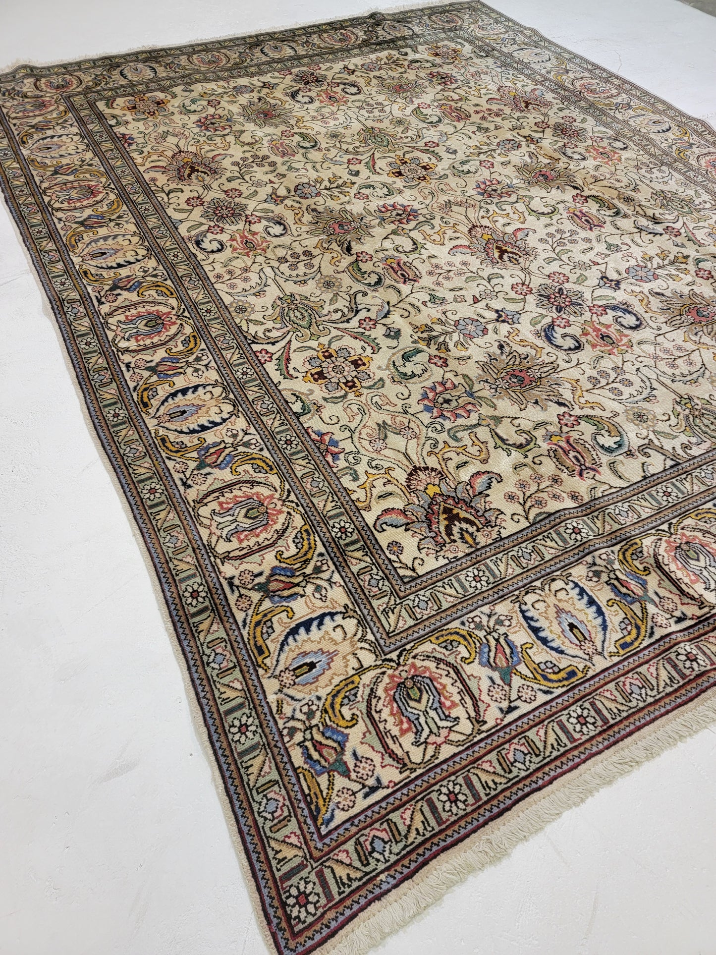 Hand-Knotted Wool Rug Tabriz 9'7" x 12'4"