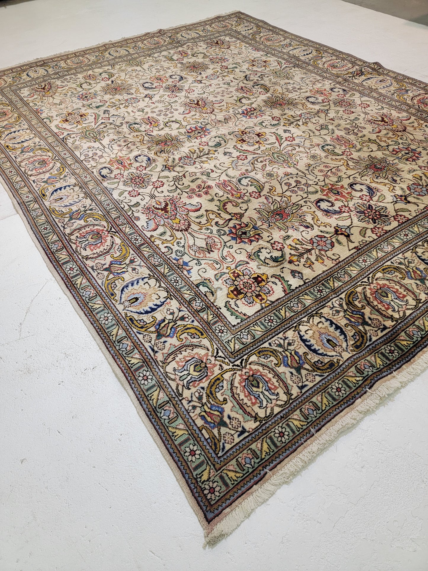 Hand-Knotted Wool Rug Tabriz 9'7" x 12'4"