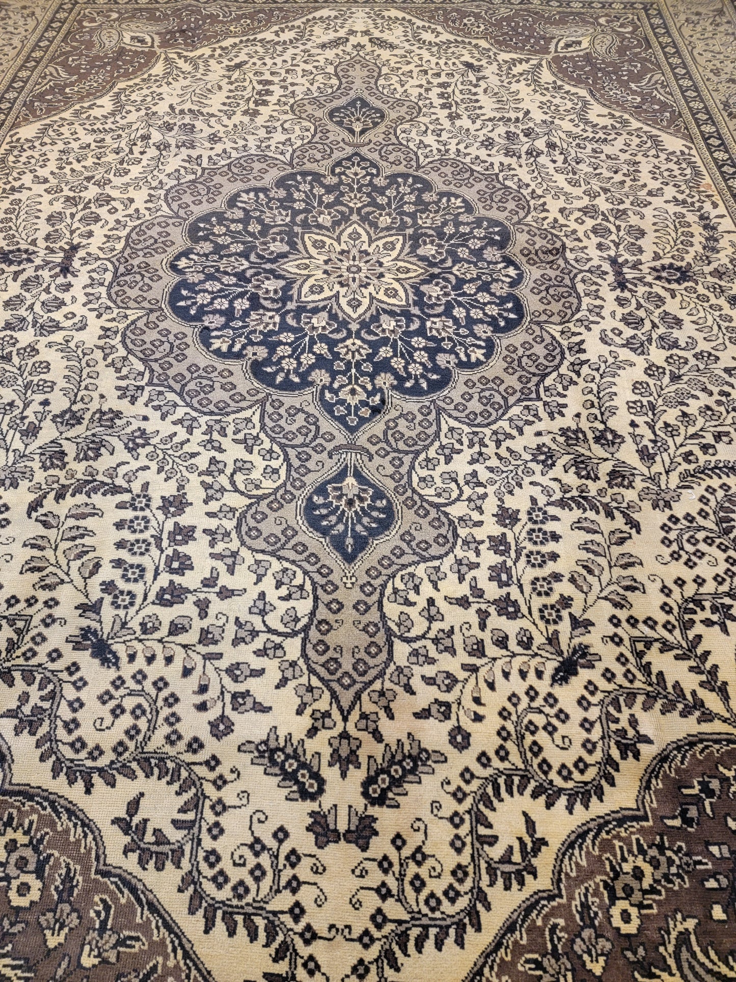 Hand-Knotted Wool Rug Tabriz 9'7" x 13'