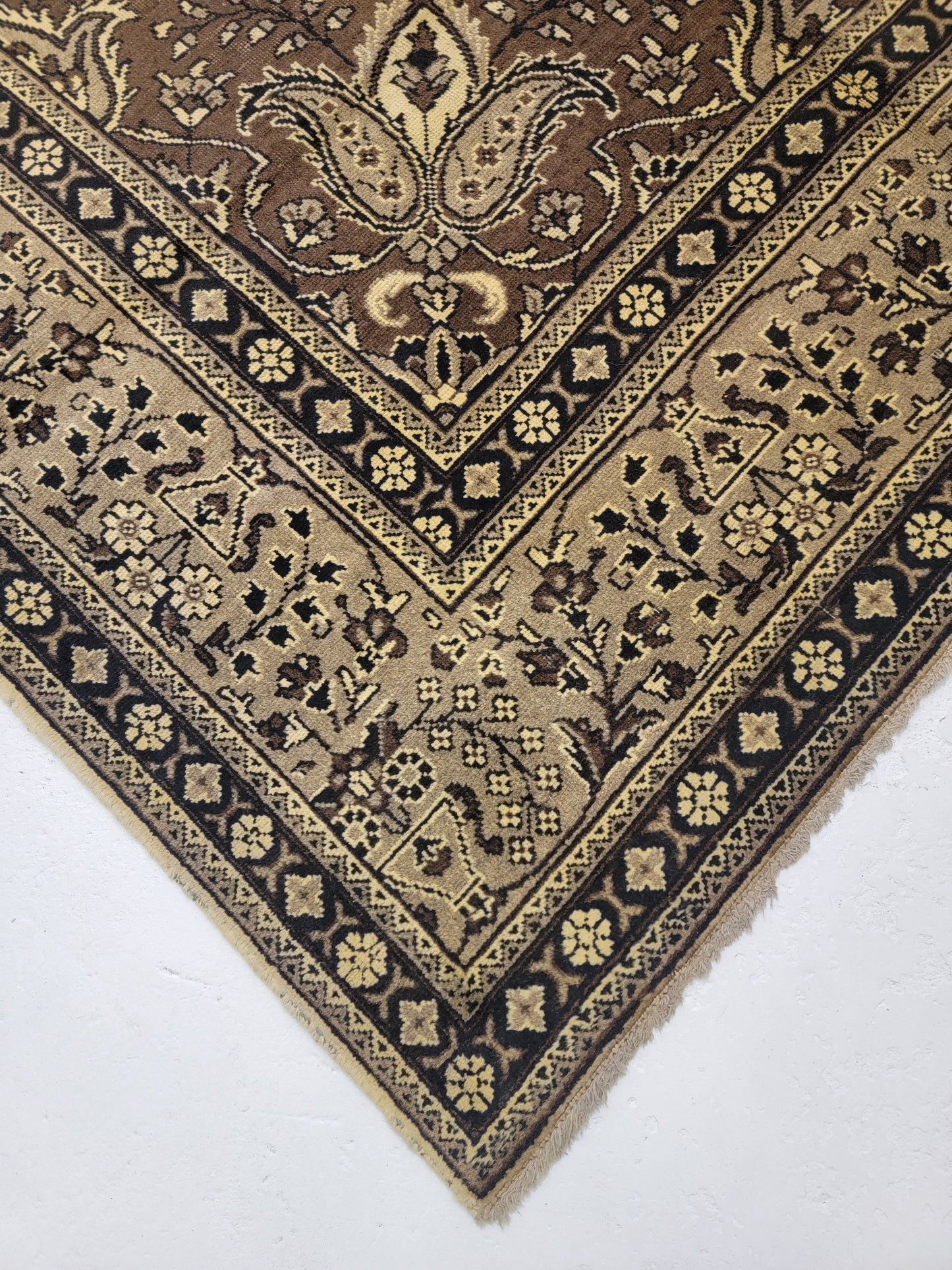 Hand-Knotted Wool Rug Tabriz 9'7" x 13'