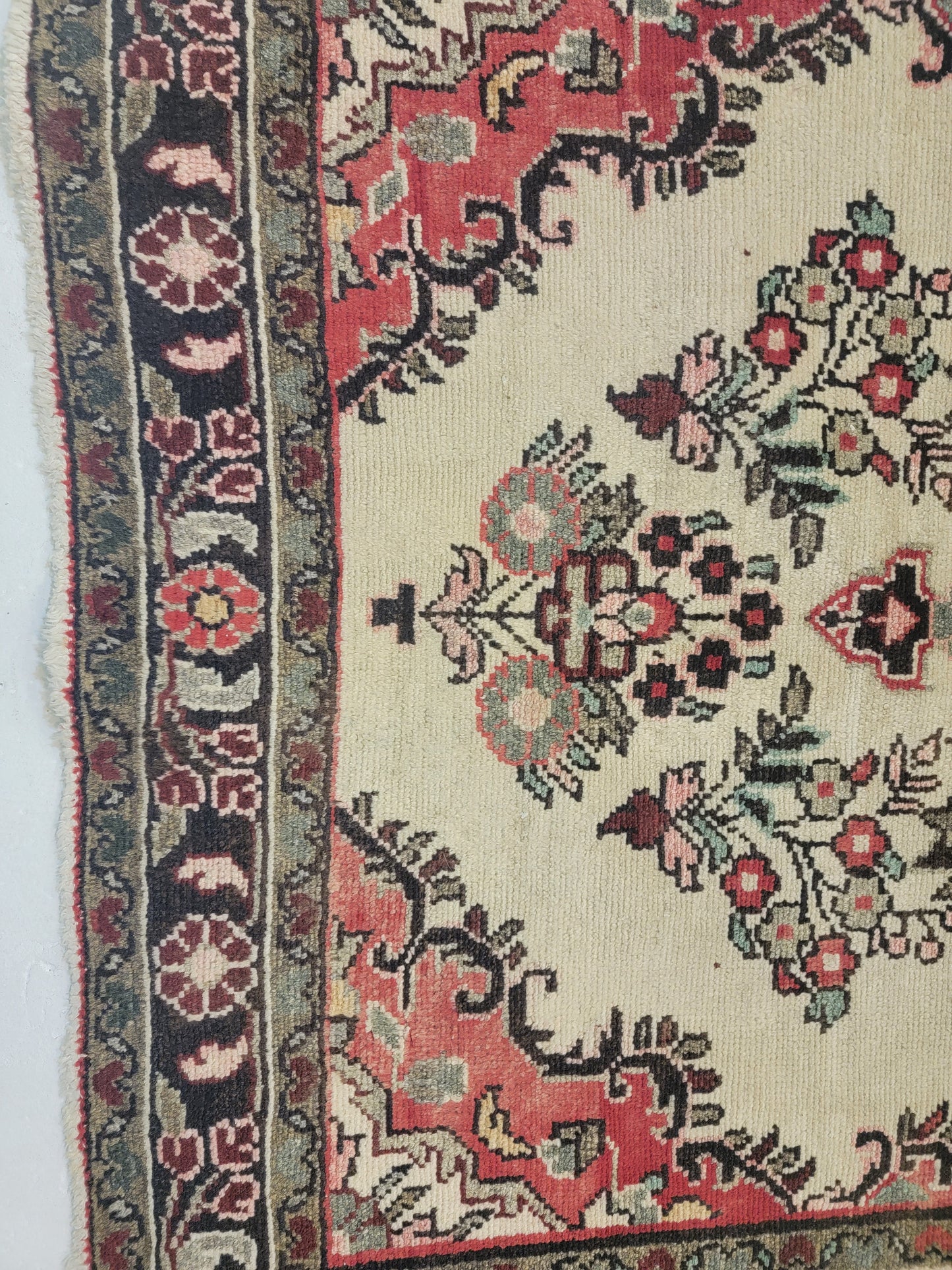 Hand-Knotted Wool Rug Hamedan 3'4" x 4'11"