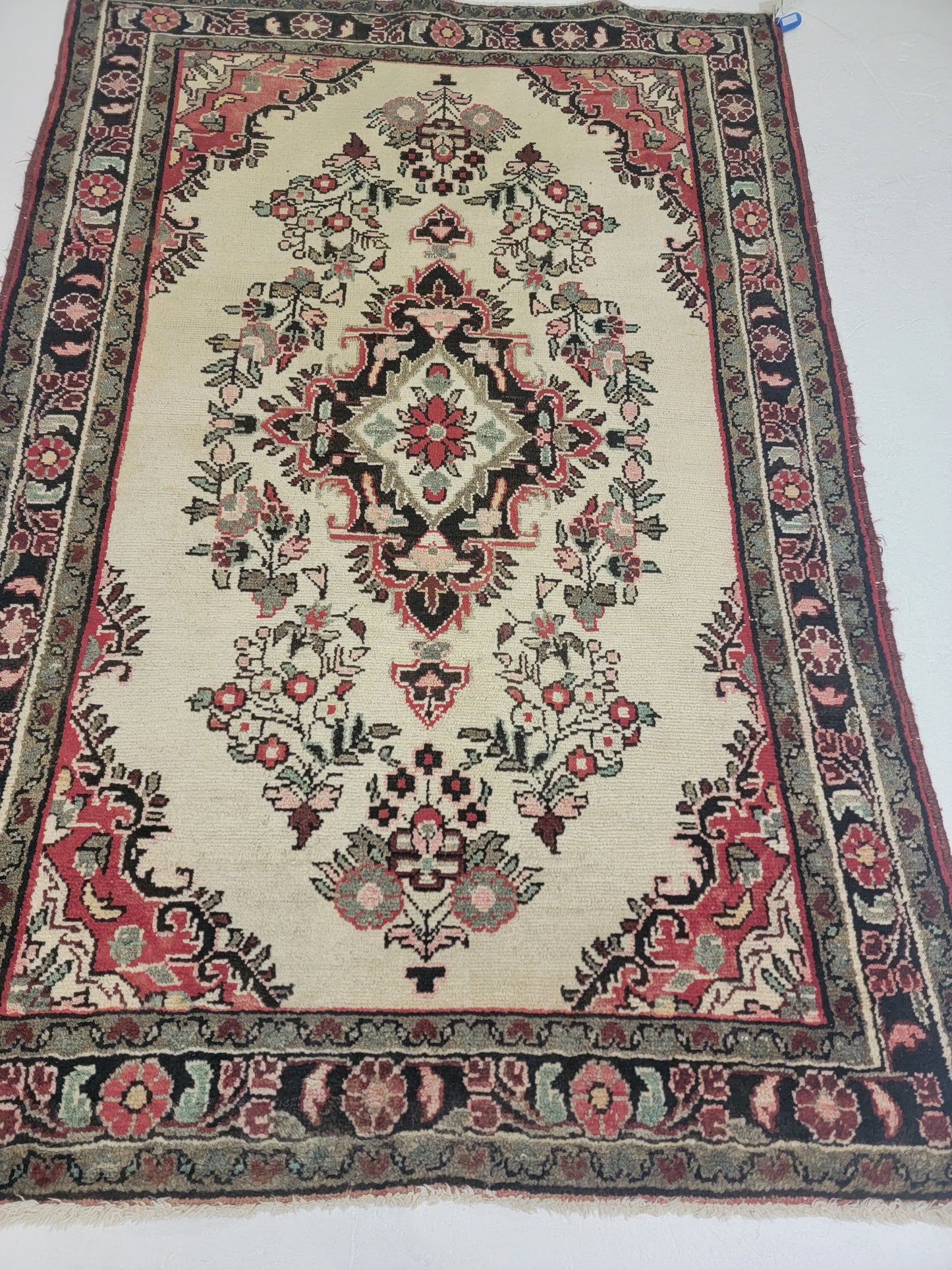Hand-Knotted Wool Rug Hamedan 3'4" x 4'11"