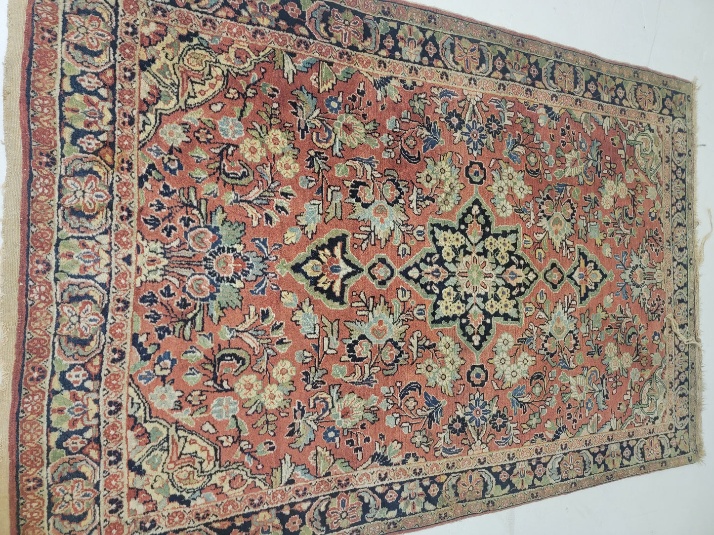 Hand-Knotted Wool Rug Sarouk 3'5" x 5'1"