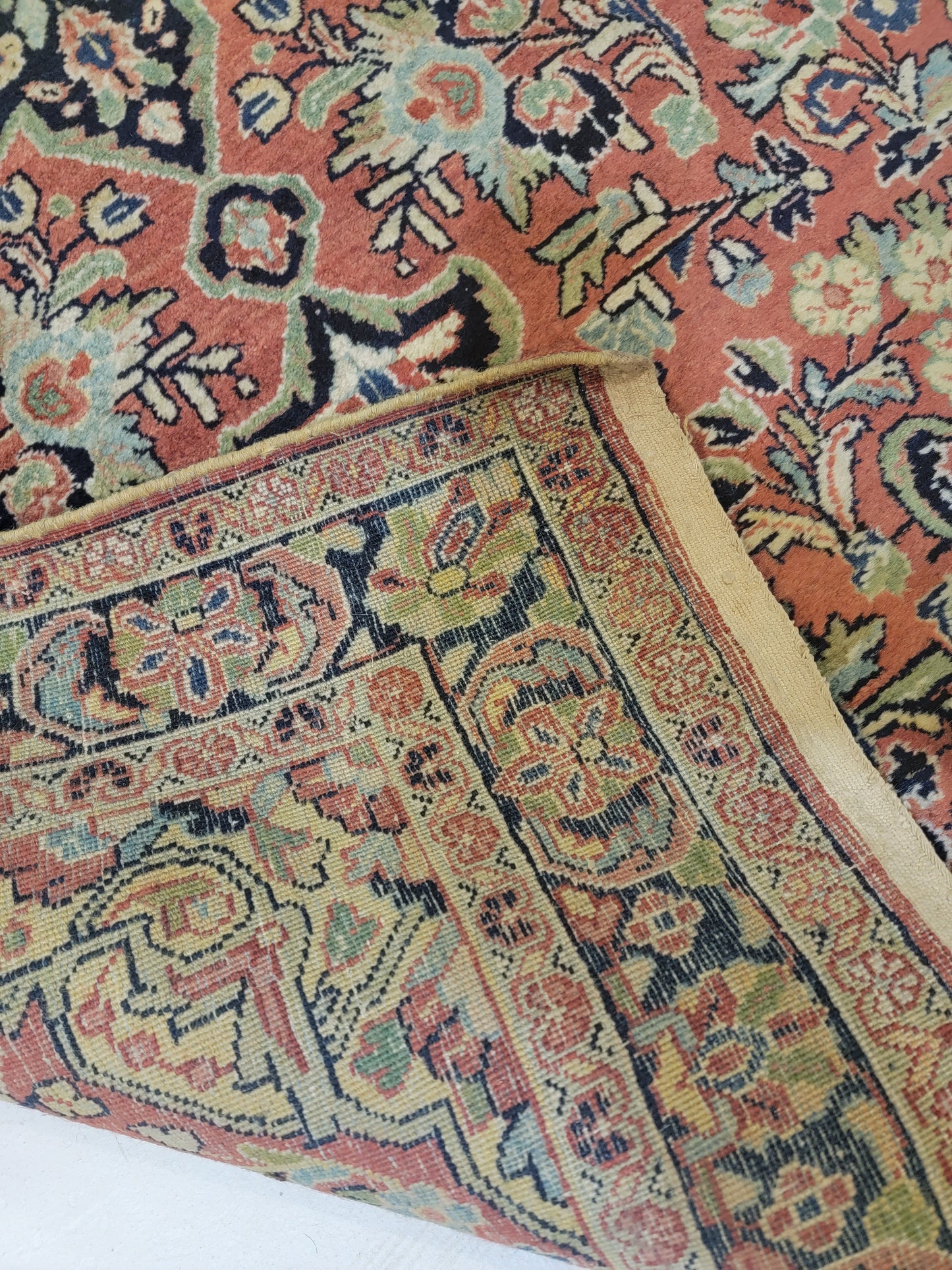 Hand-Knotted Wool Rug Sarouk 3'5" x 5'1"