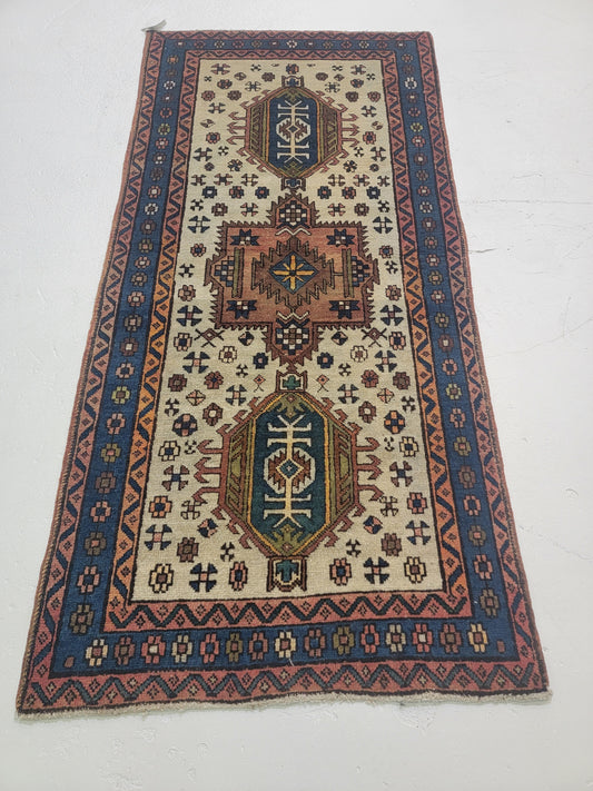 Hand-Knotted Wool Rug Heriz Karajeh 2'6" x 5'5"