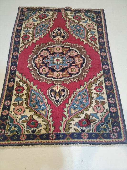 Hand-Knotted Wool Rug Tabriz 3'2" x 4'9"