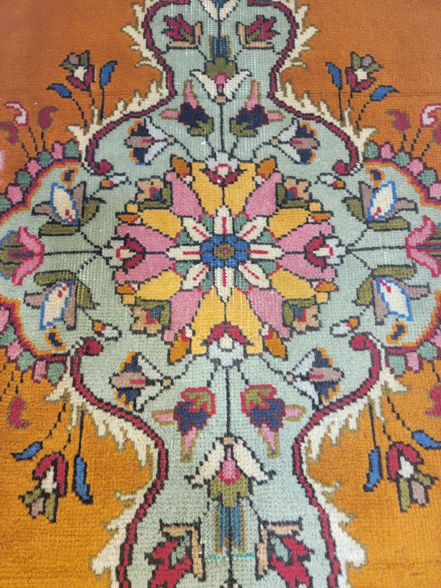 Hand-Knotted Wool Rug Tabriz Tabatabaei 3'4" x 4'9"