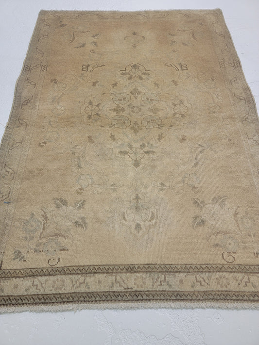 Hand-Knotted Wool Rug Tabriz 3'3" x 4'7"